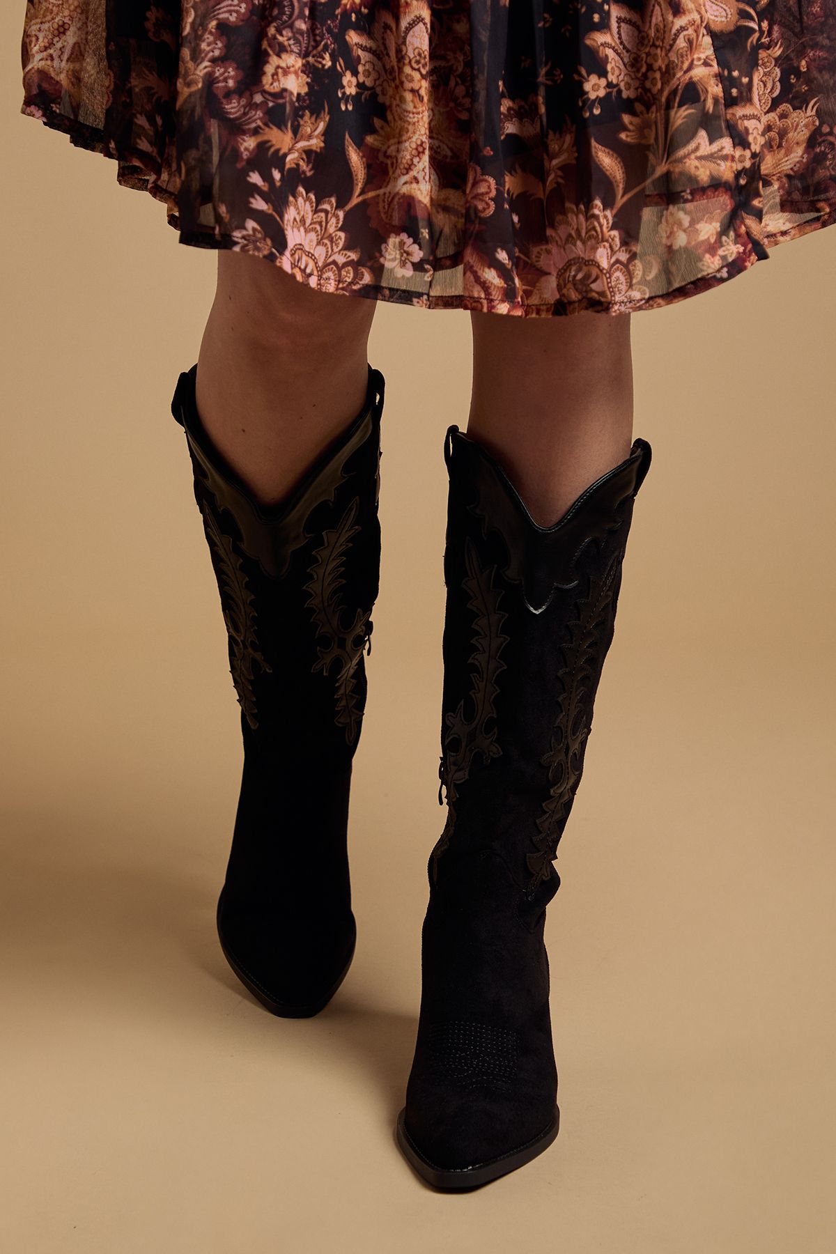 Oasis Jessie Faux Suede & Leather Western Cowboy Calf Boots Natural Black image 2