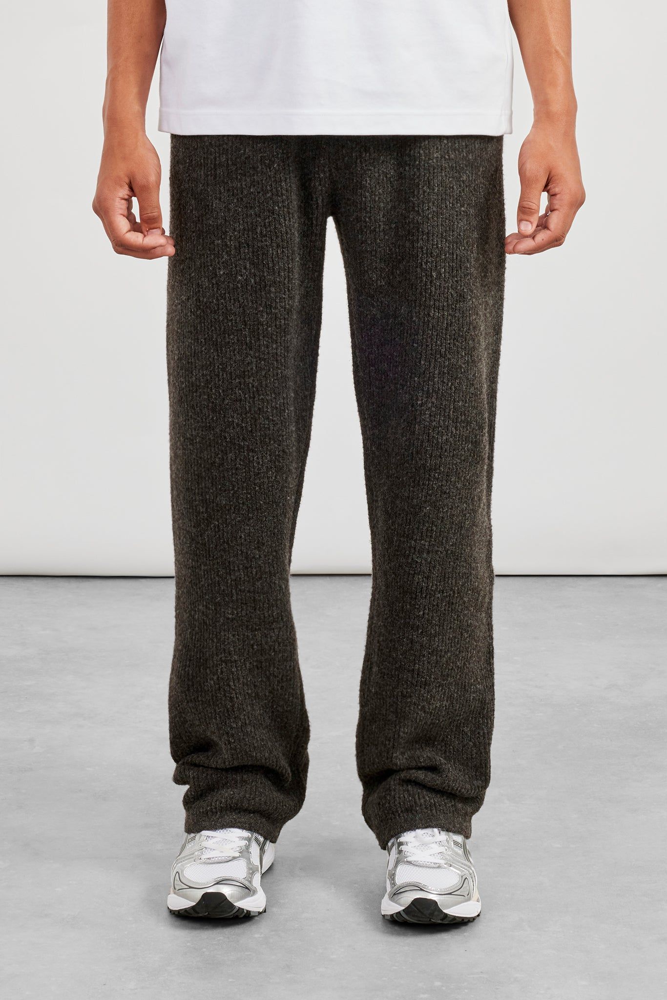 Cernucci Embroidered Knitted Jogger - Chocolate image 1