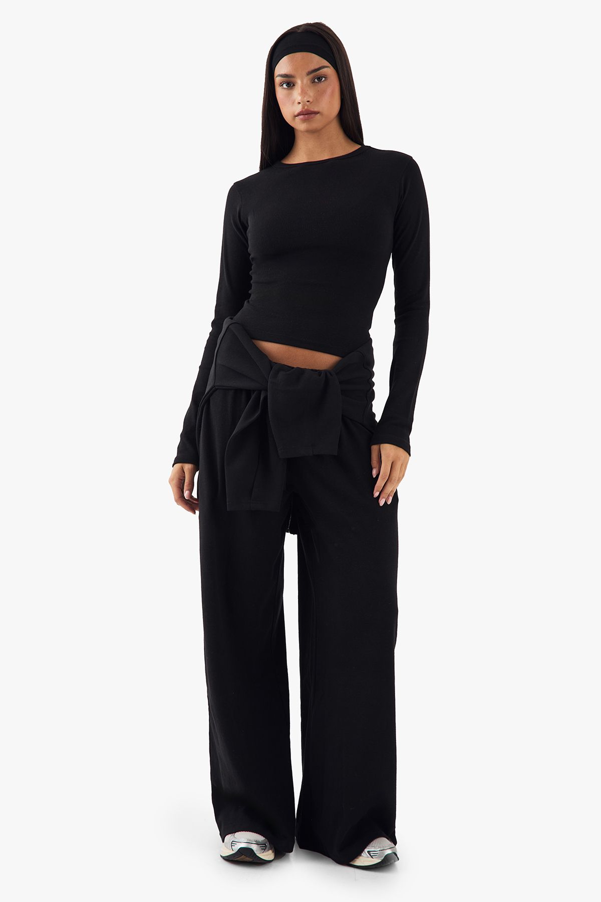 DSGN Studio DSGN Studio Embroidered Long Sleeve Top Black image 5