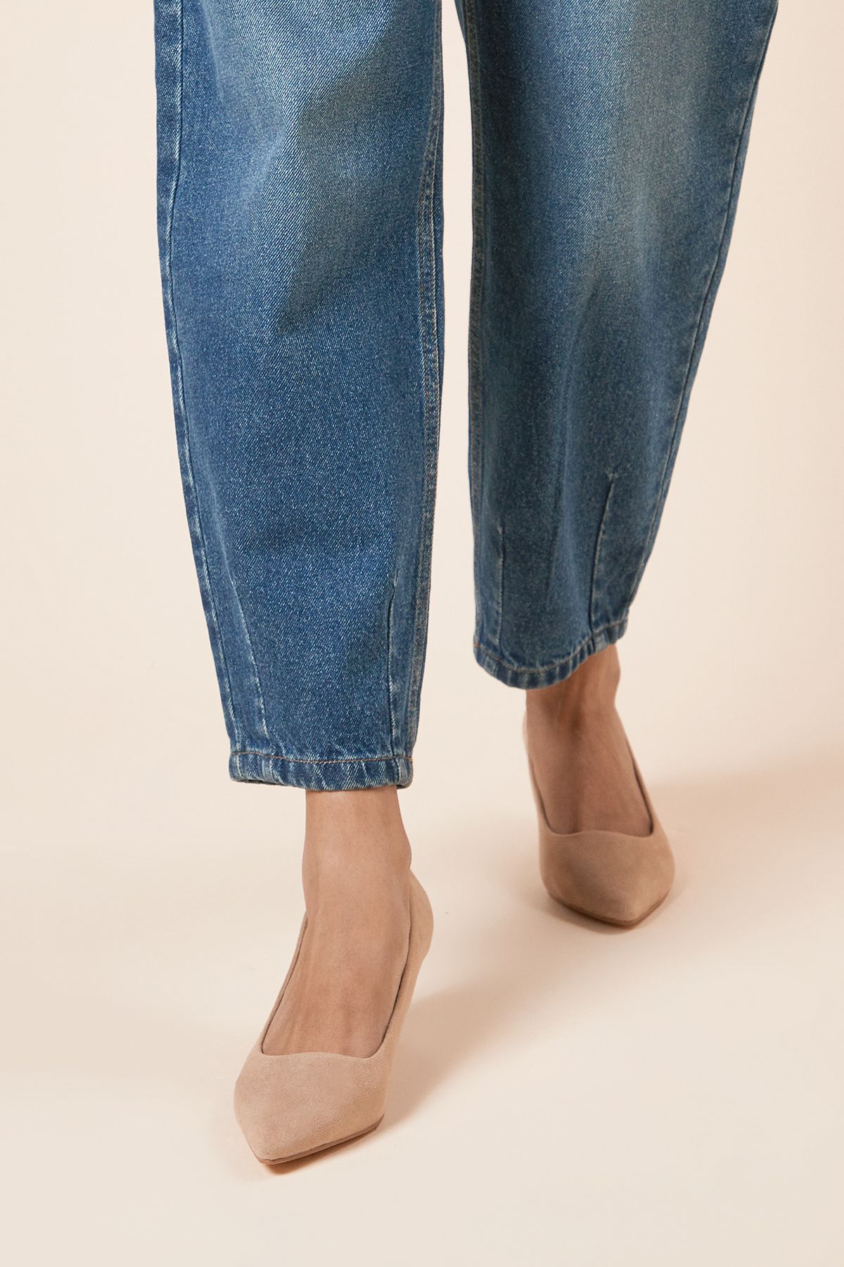 Dorothy Perkins Dove Kitten Heel Court Shoes Beige image 2