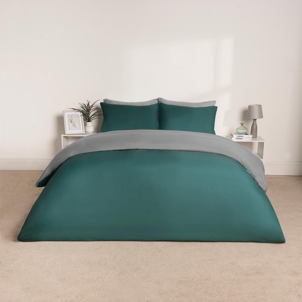 OHS Plain Reversible Duvet Cover With Pillowcase Set