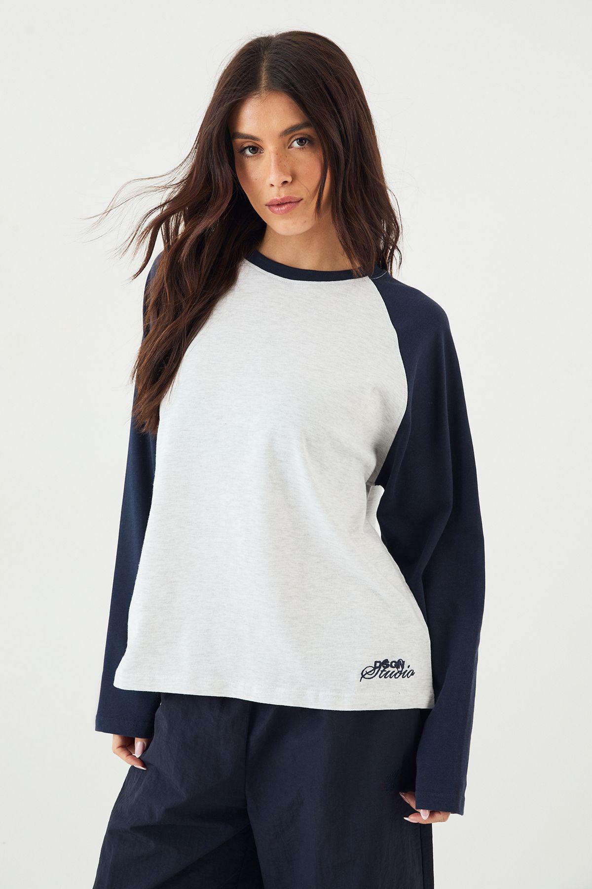 DSGN Studio DSGN Studio Raglan Sleeve Long Sleeve T-Shirt Navy image 3