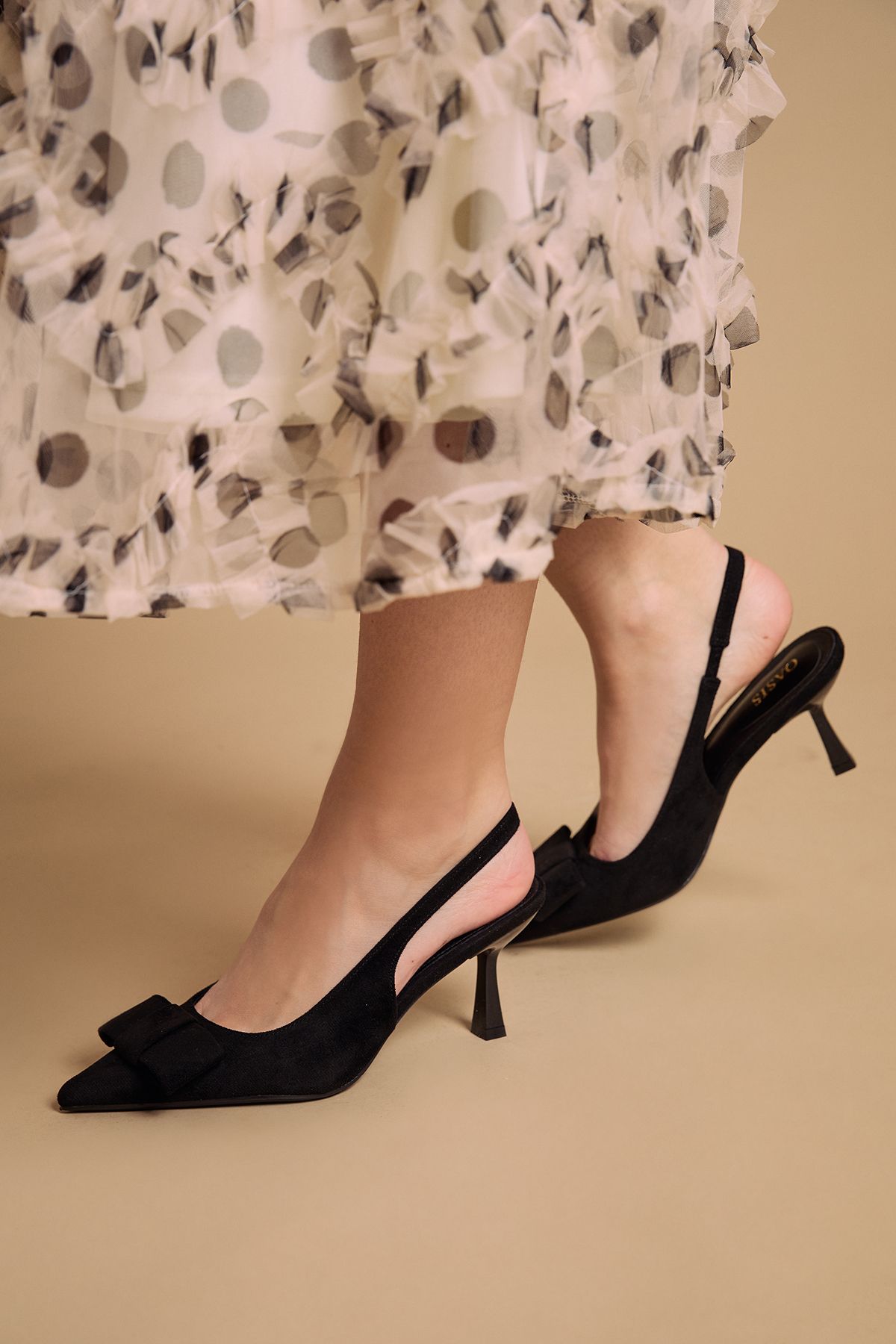 Oasis Kiki Faux Suede Bow Detail Stiletto Heel Court Shoes Natural Black