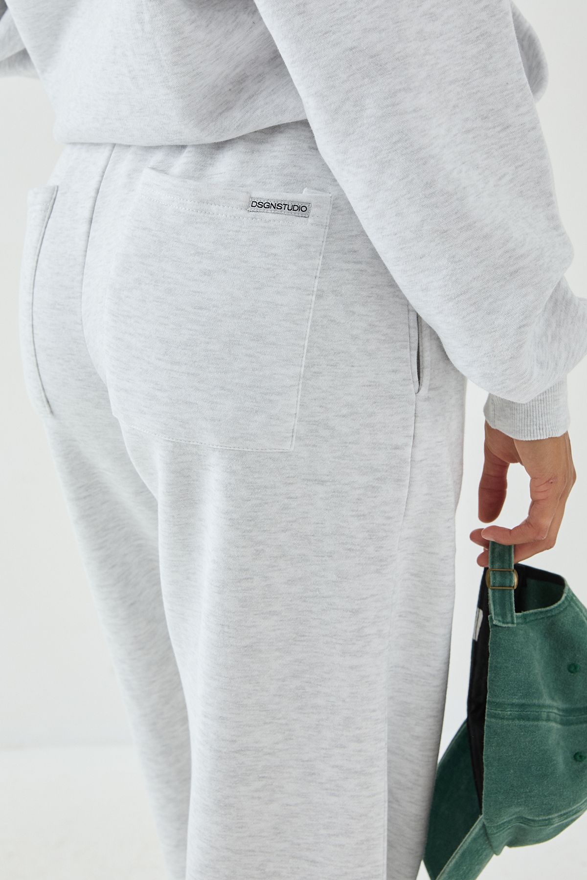 DSGN Studio DSGN Studio Oversized Cuffed Jogger Ash Grey image 4