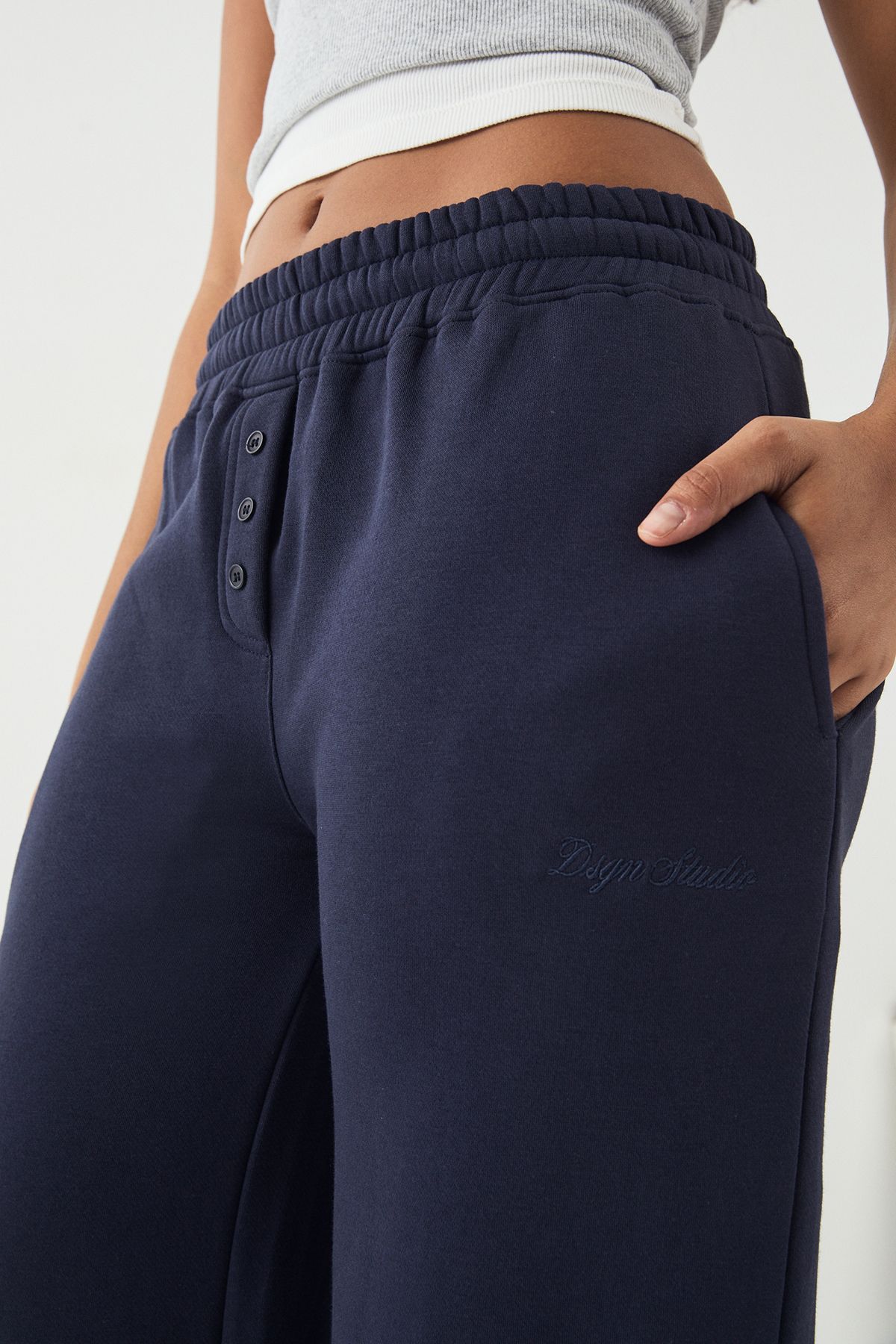 DSGN Studio DSGN Studio Embroidery Henley Jogger Navy image 4