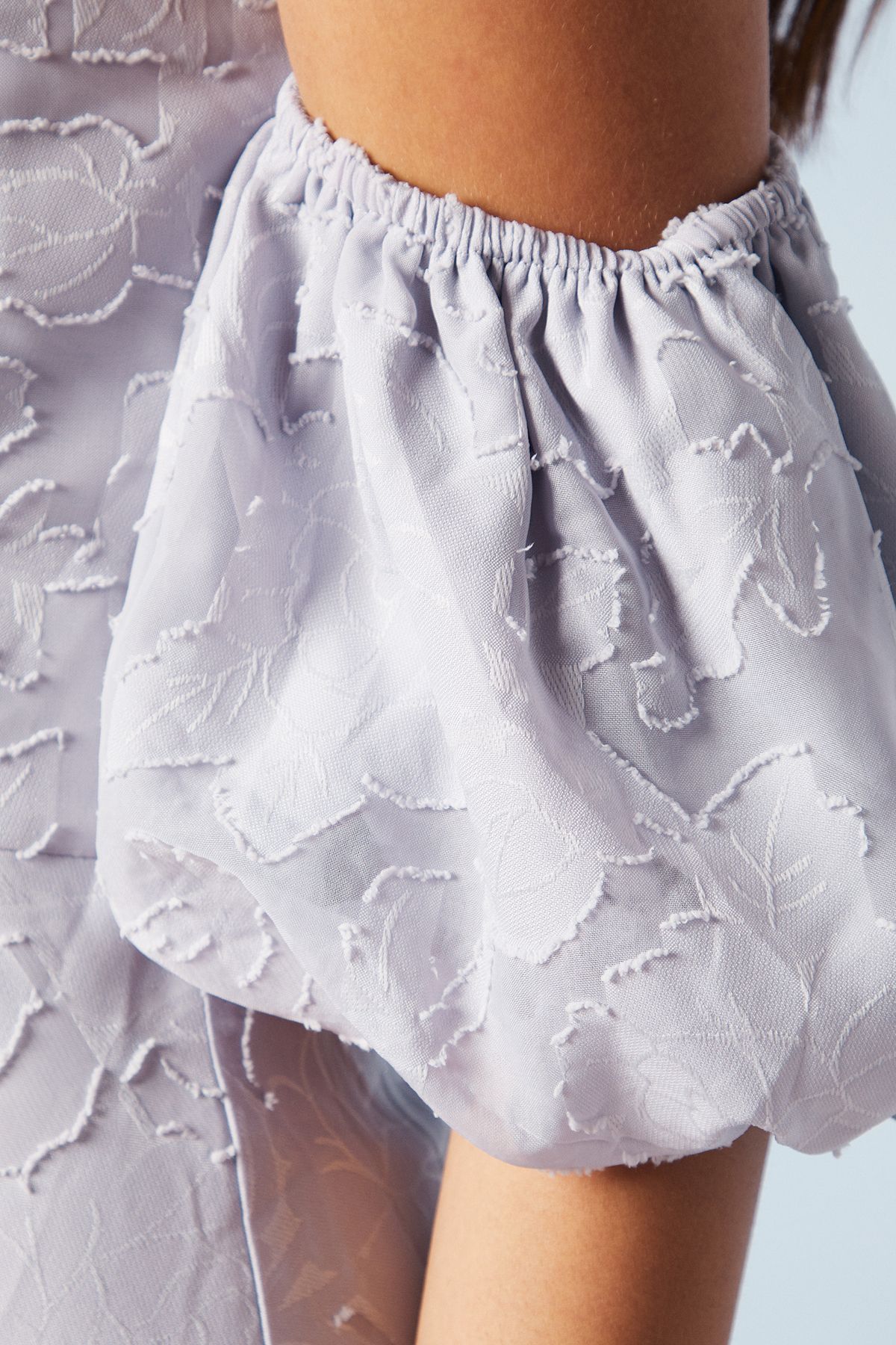 Oasis Rose Jacquard Puff Sleeve Asym Detail Bridesmaid Midi Dress Lilac image 5