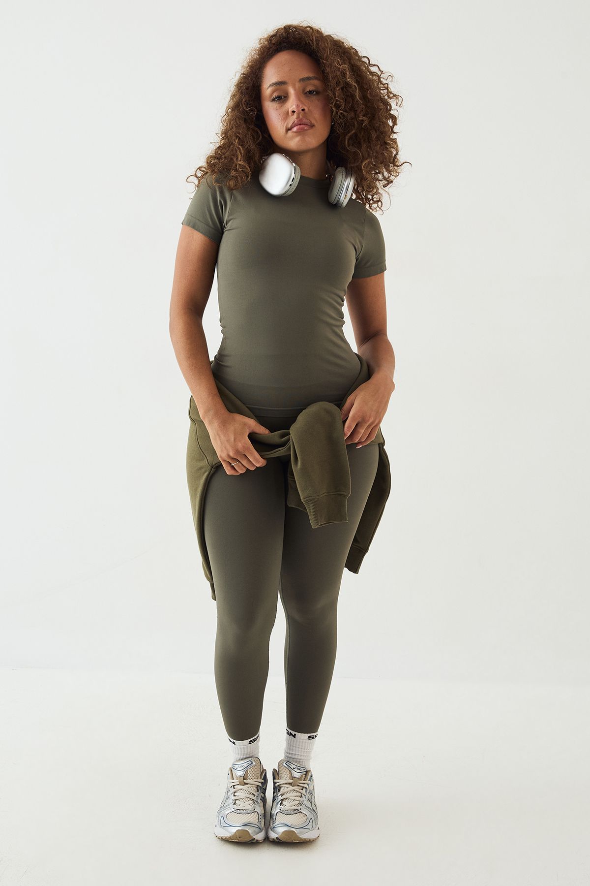 DSGN Studio DSGN Studio Sport Ultra Contour Seamless Fitted Short Sleeve Top Fern image 5