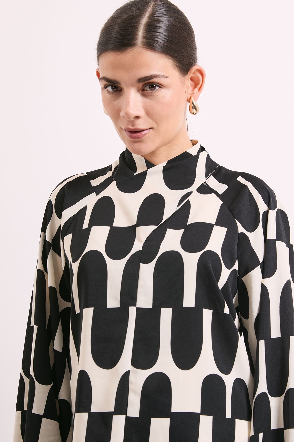 Principles Printed Twist Neck Blouson Sleeve Blouse Black image 3