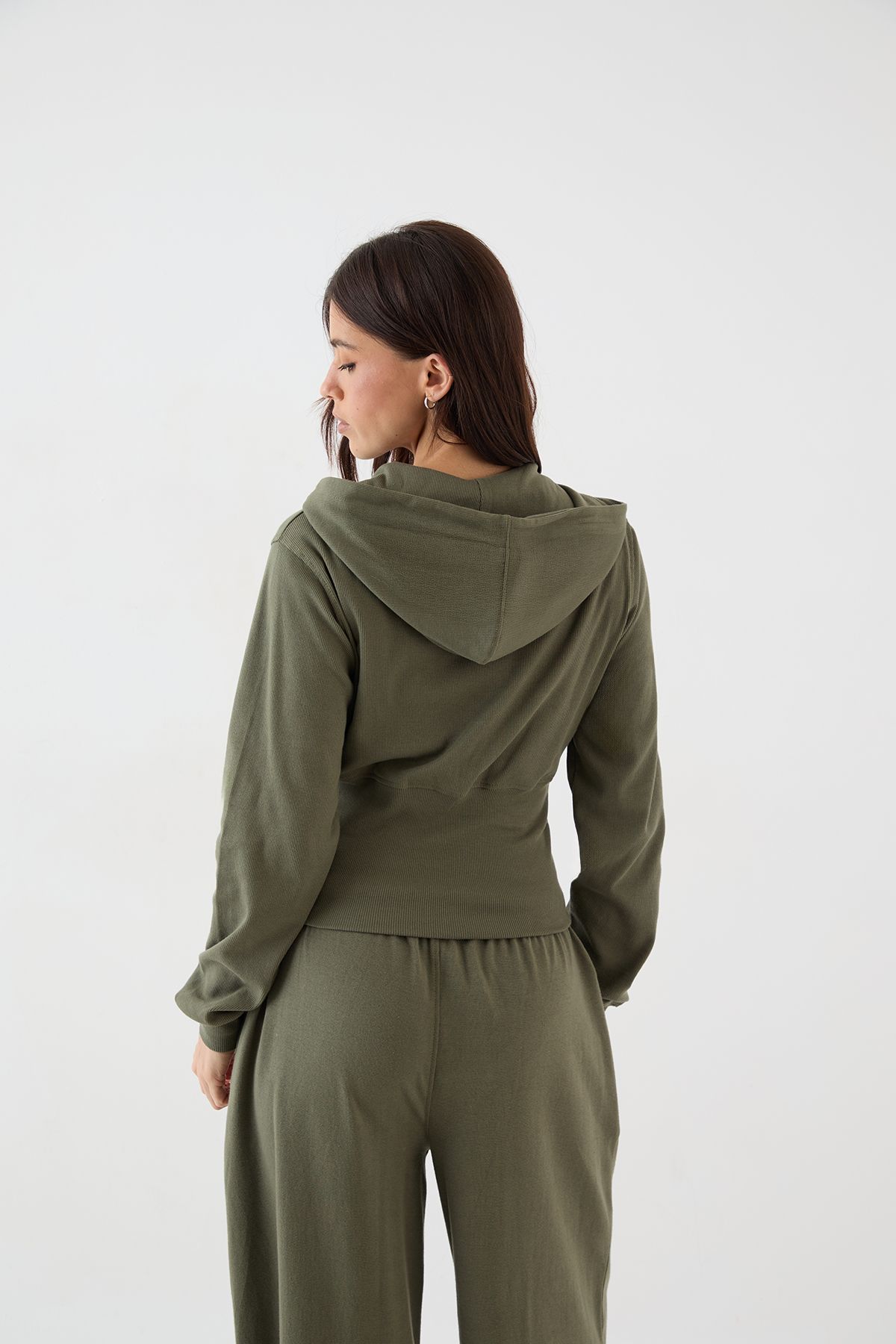 DSGN Studio DSGN Studio Button Through Cinched Hooded Rib Top Olive image 2