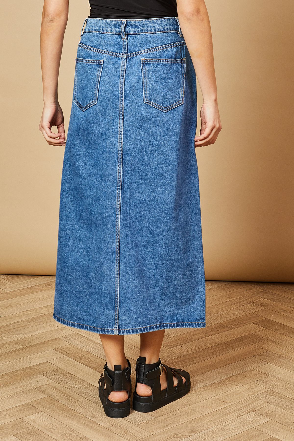 Oasis Denim Button Through Midi Skirt Mid Wash image 3