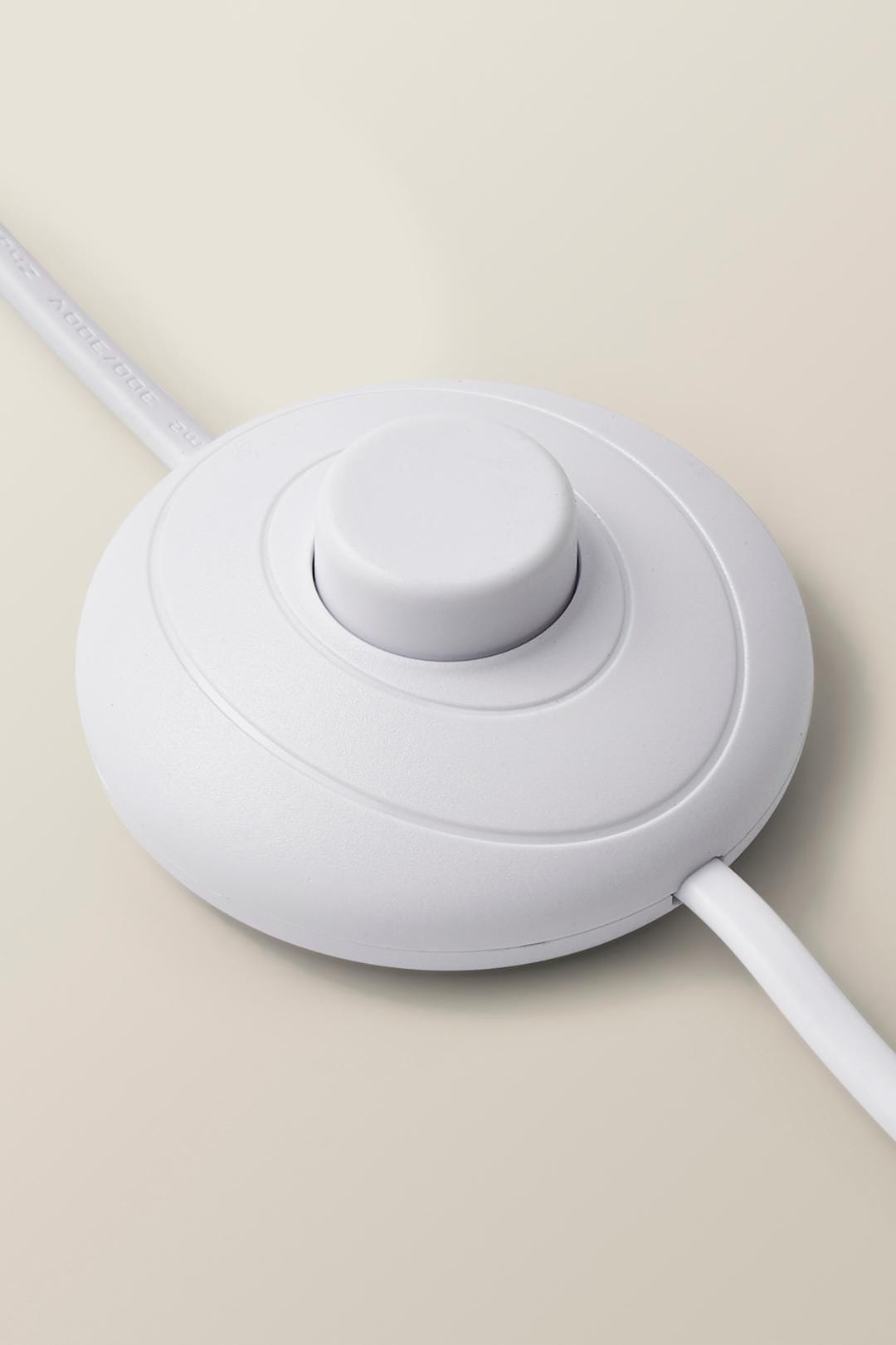 ValueLights Morrigan Natural Wood Tripod Floor Lamp with Fabric Drum Lamp Shade image 5