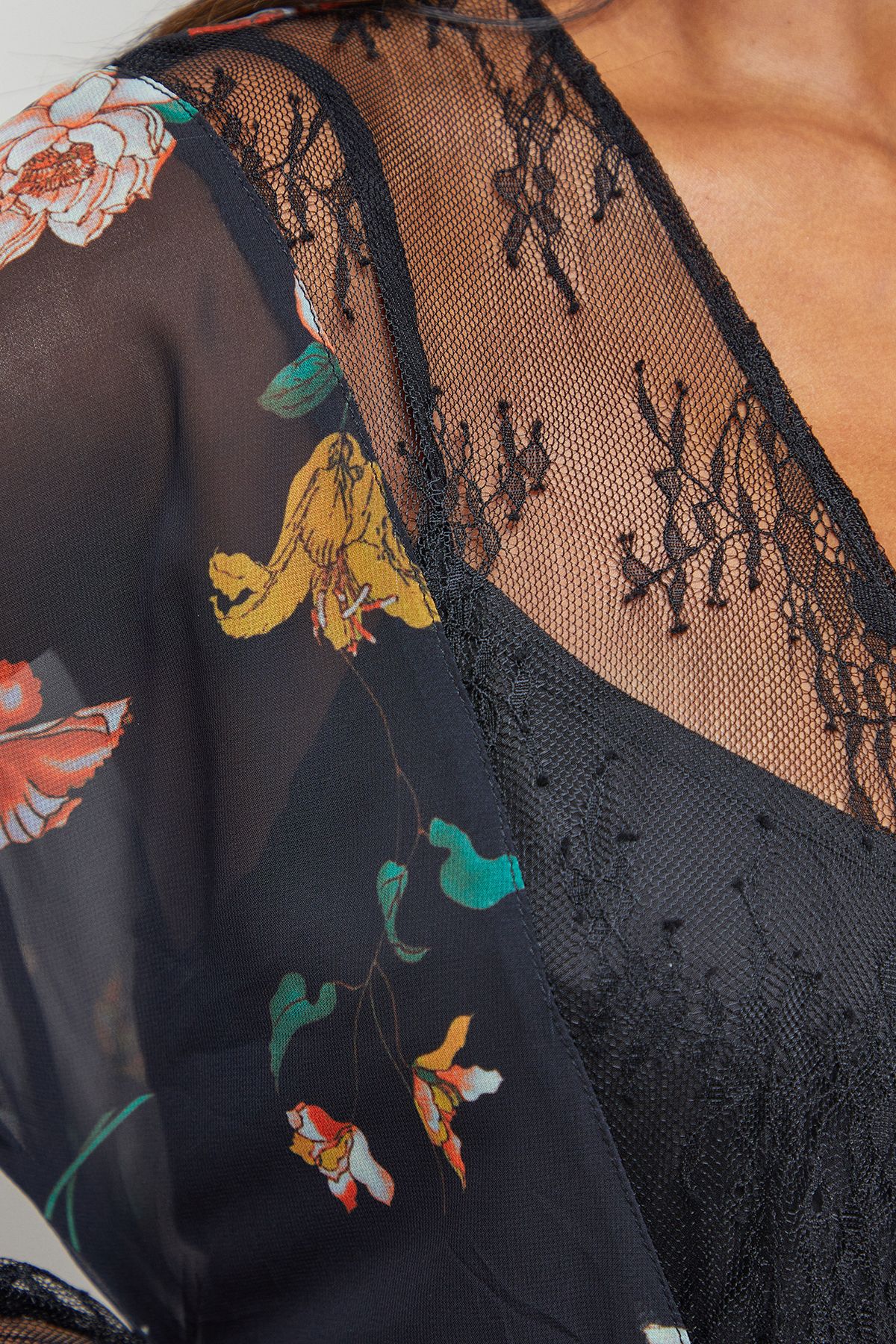 Oasis Printed Lace Panel Detail V Neck Midaxi Dress Multi image 5