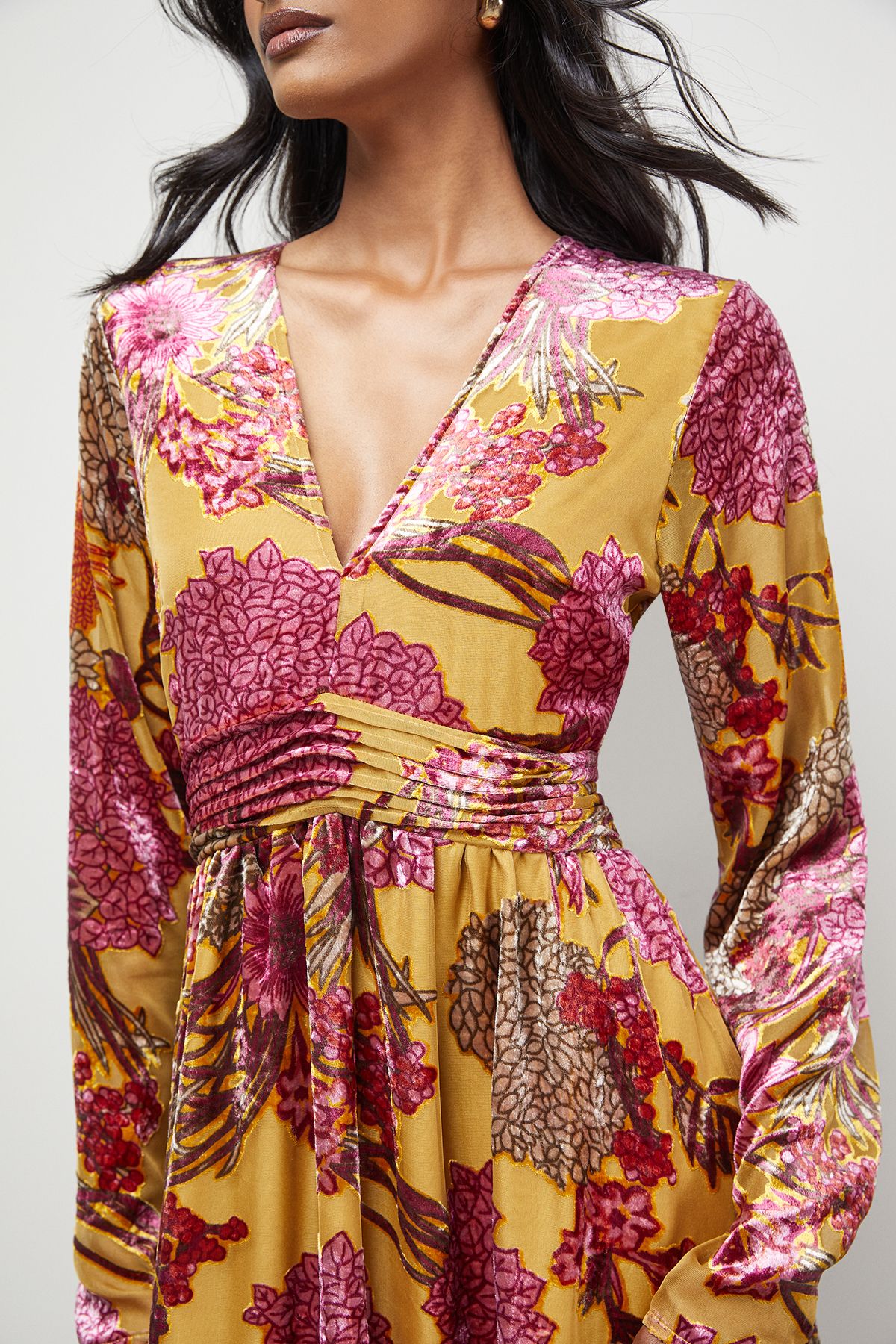 Warehouse Burnout Velvet Plunge Neck Waisted Midi Dress Ochre image 5