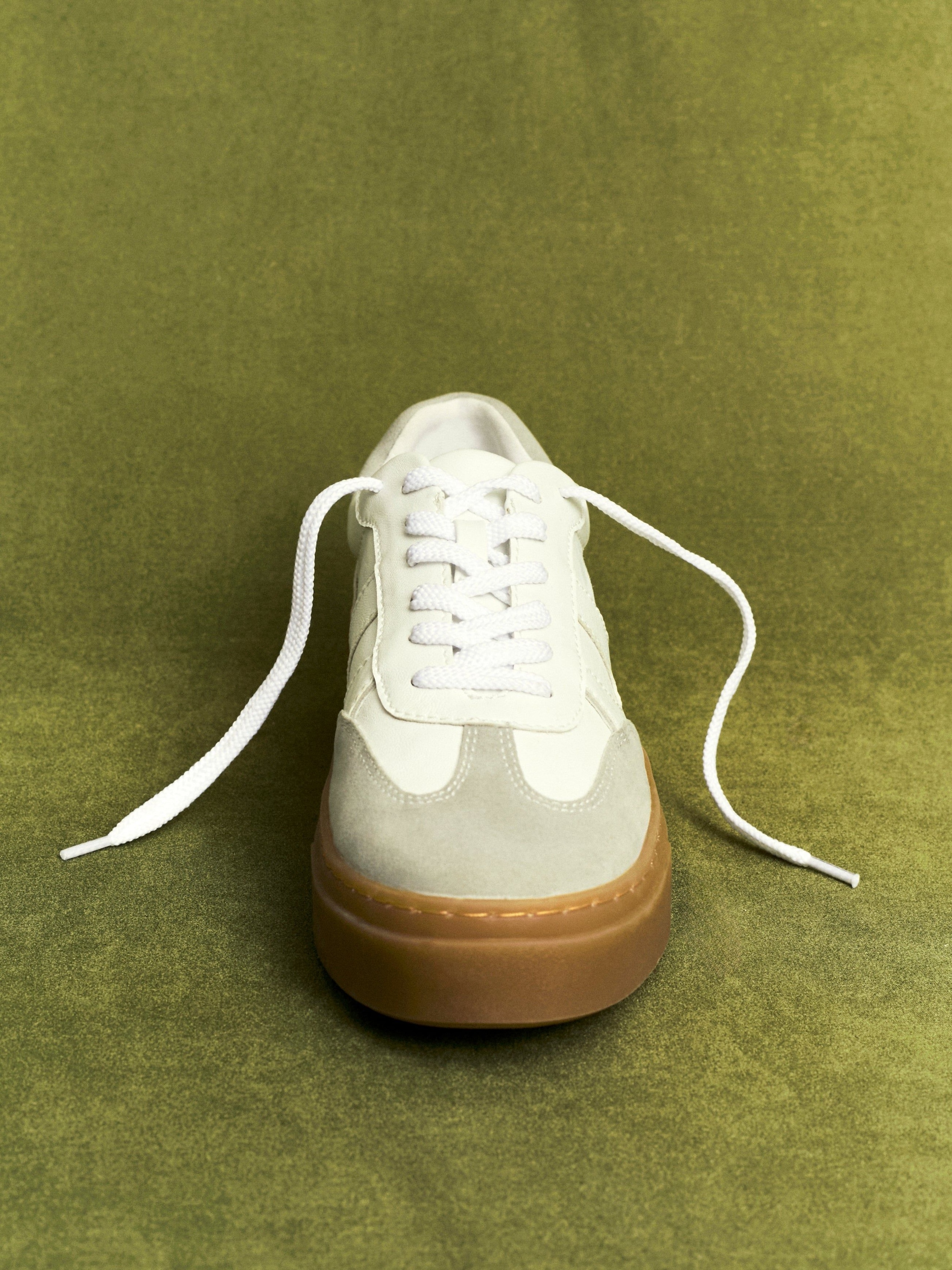 Linzi Kaia White And Grey Faux Leather Lace Up Flatform Trainers image 2