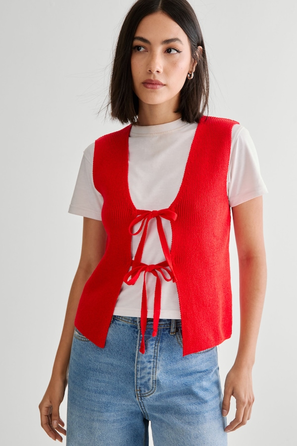 NastyGal Knitted Tie Front Vest Red