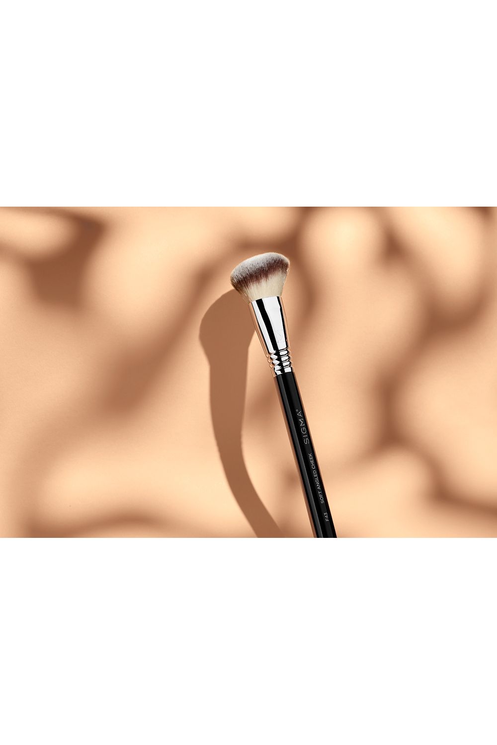 Sigma F43 Soft Angled Cheek Make Up Brush Multi image 5