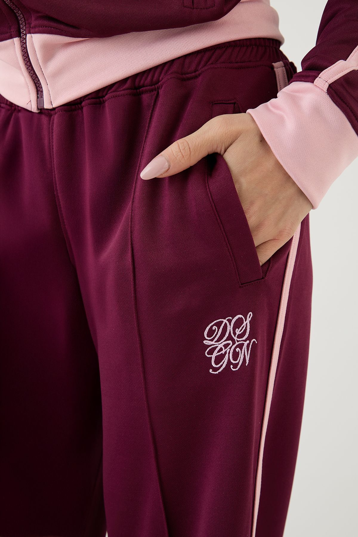 DSGN Studio DSGN Studio Tricot Contrast Straight Leg Jogger Plum image 4