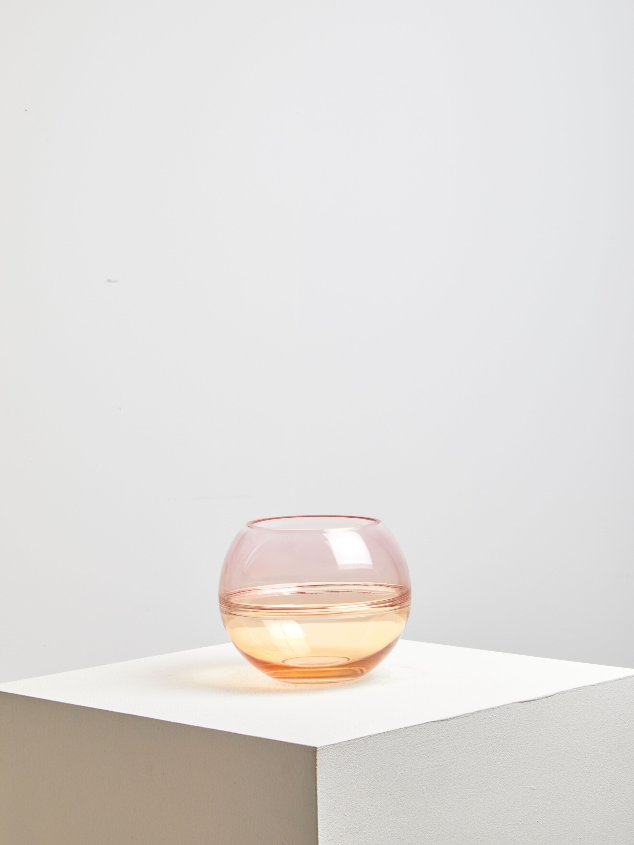 Orsina Elegant Design Glass Round Vase, Durable Glass Vase, Easy To Maintain Large Vase For Flowers, image 4