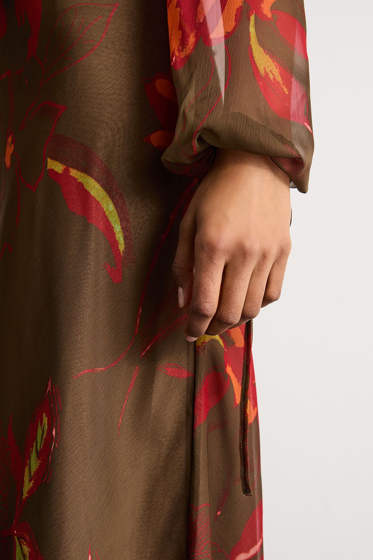 Warehouse Printed Shoulder Pad V Neck Tie Detail Midi Dress Brown image 4