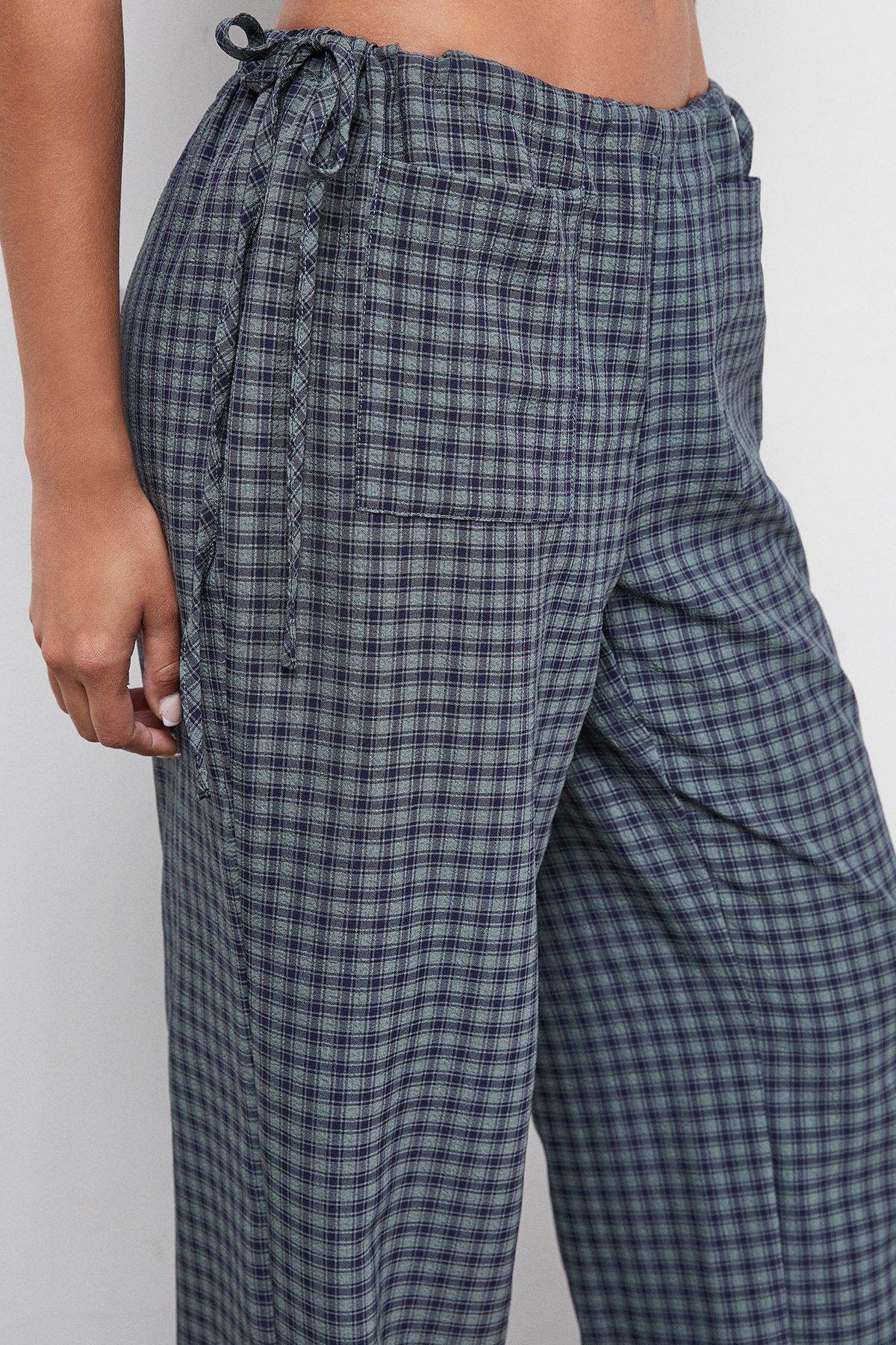 Warehouse Green Check Mid Rise Tie Side Pocket Trouser Green image 4
