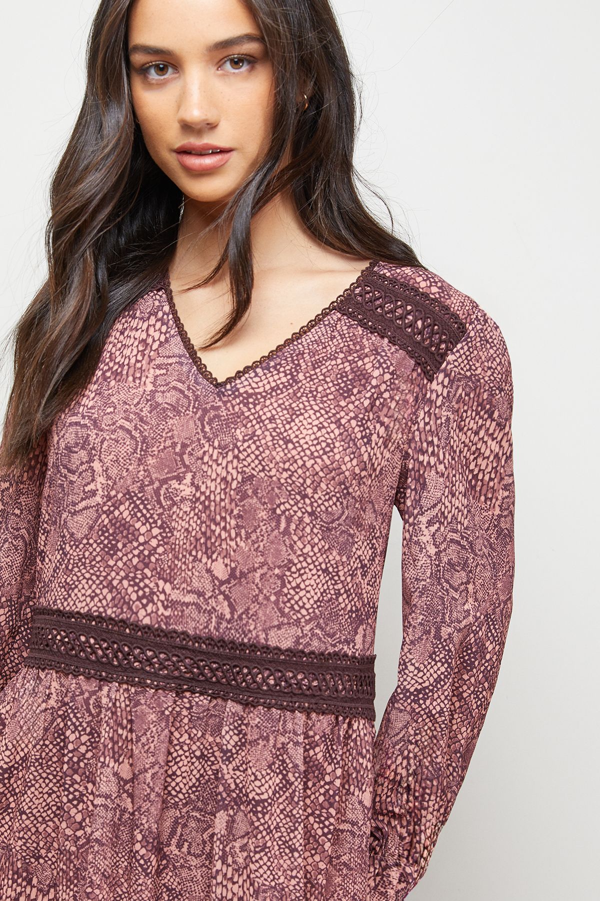 Oasis Printed lace Detail Chiffon V Neck Midaxi Dress Multi image 2