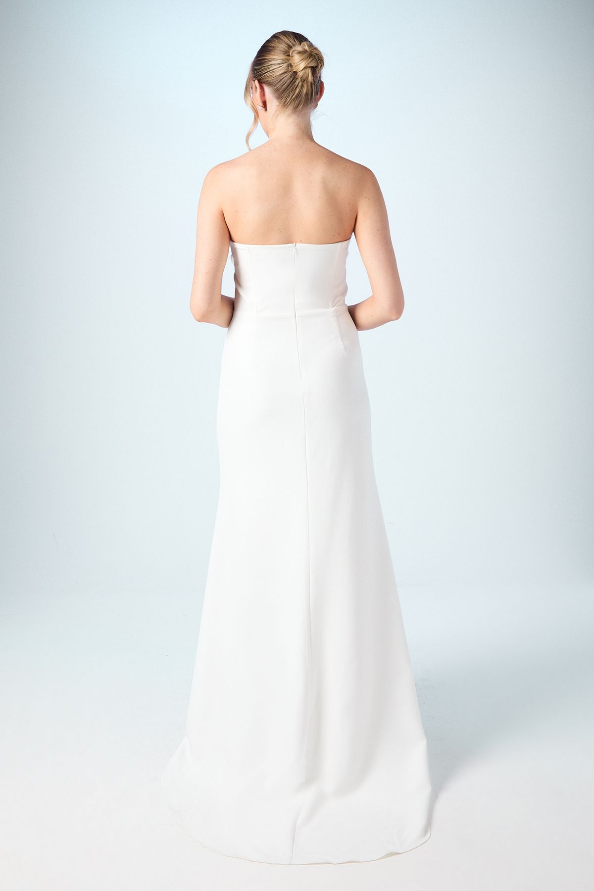 Coast Crepe Corset Fishtail Wedding Dress With Puddle Ivory image 3