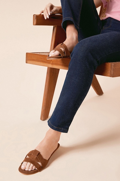 Dorothy Perkins Freesia Suede Twisted Flat Sliders Tan