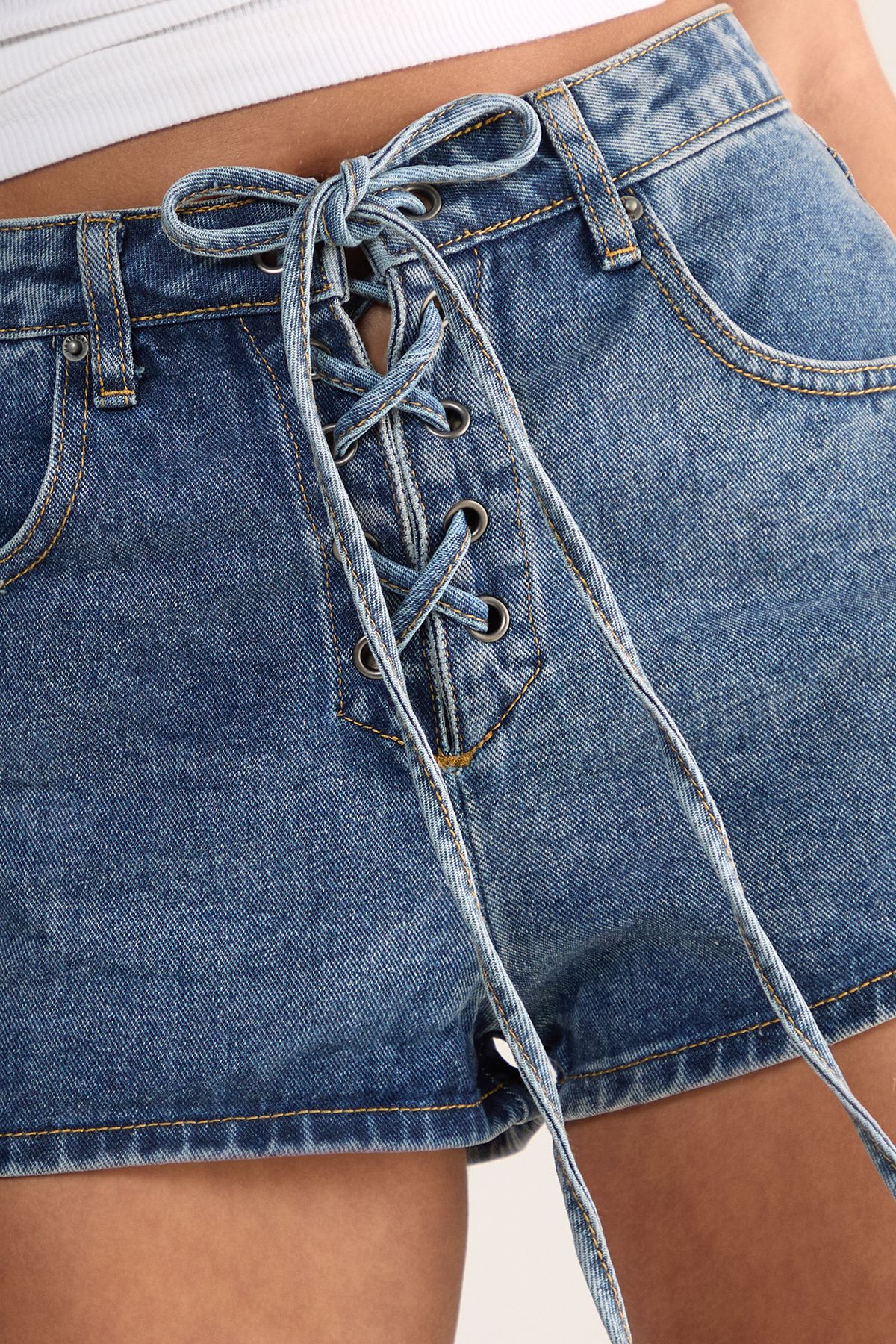 NastyGal Lace Up Denim Shorts Authentic Midwash image 3