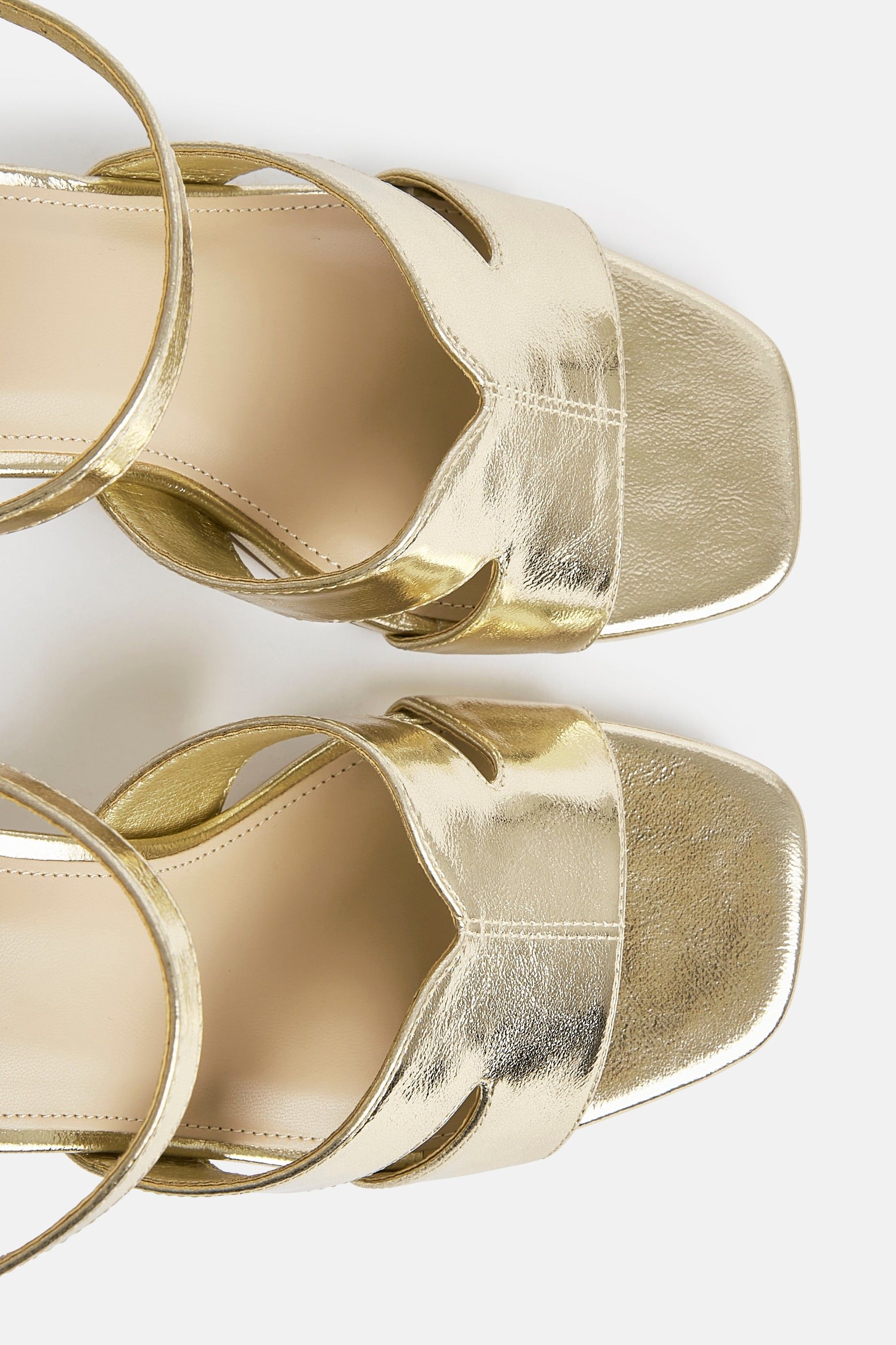 Linzi Empire Wide Fit Gold Faux Leather Link Detail Block Heels image 5