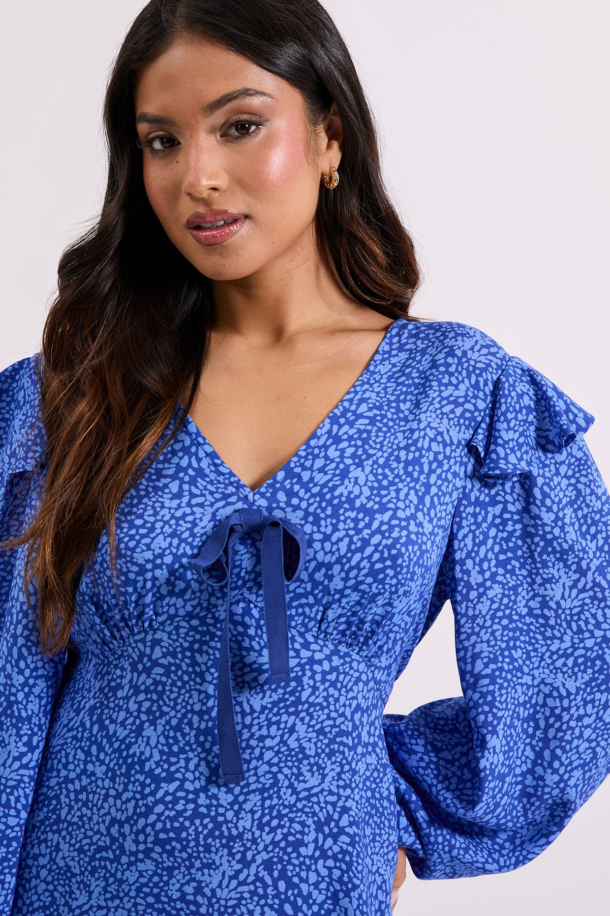 Dorothy Perkins Petite Blue Animal Contrast Bow Detail Frill Printed Midaxi Dress Animal image 4