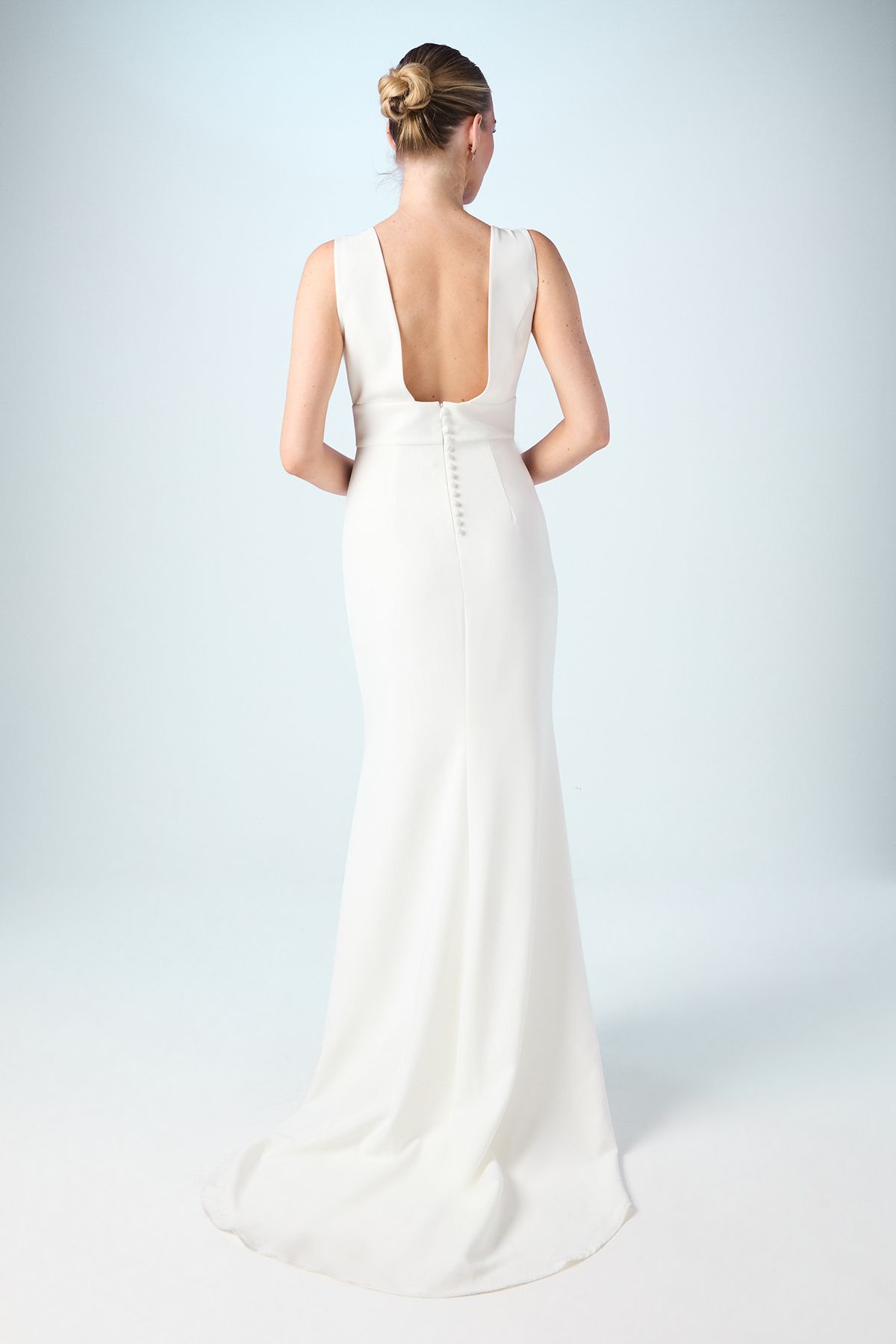 Coast Coast Honoured Premium Crepe Plunge Neck Fishtail Wedding Dress Ivory image 3