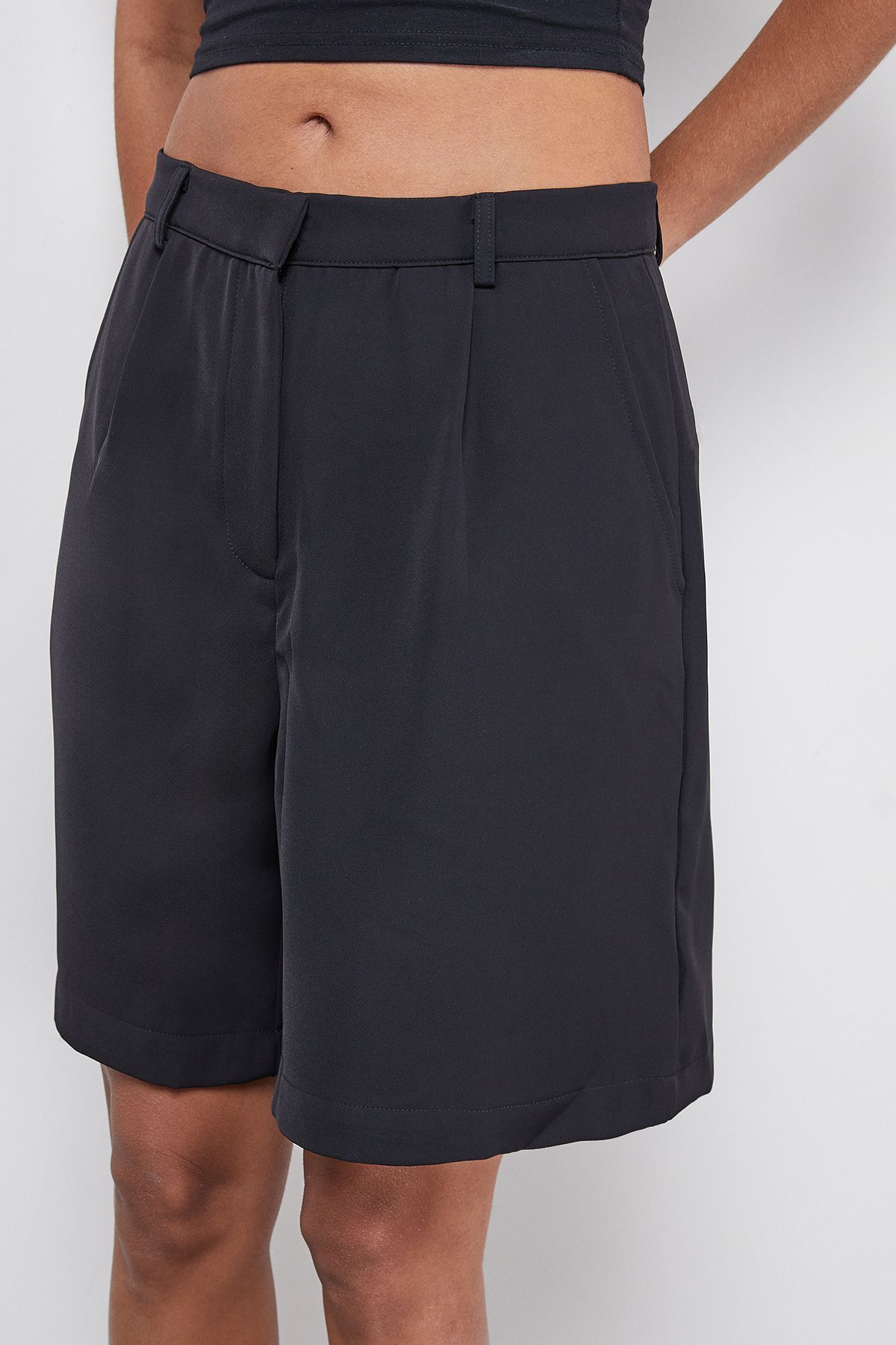 RUNWAY 1.8.1.8 Runway 1.8.1.8 City Style Bermuda Shorts Black image 5