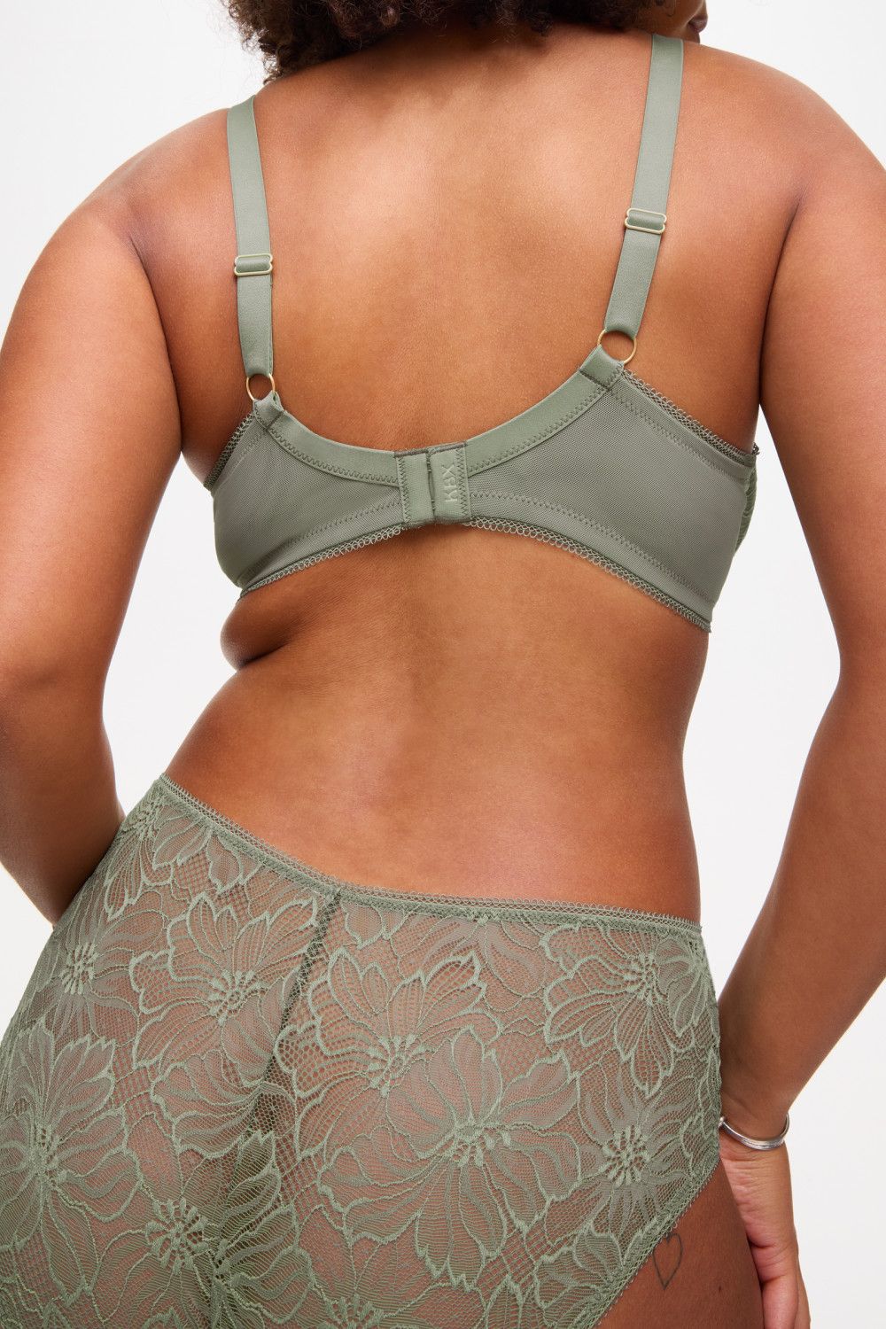 KBX Alice Non Pad Plunge Bra image 2