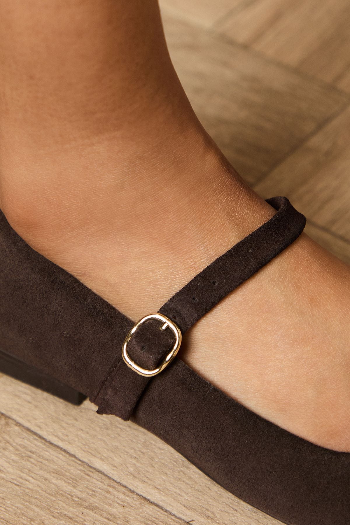 Oasis Belle Suede Mary Jane Square Toe Ballet Pumps Chocolate image 4