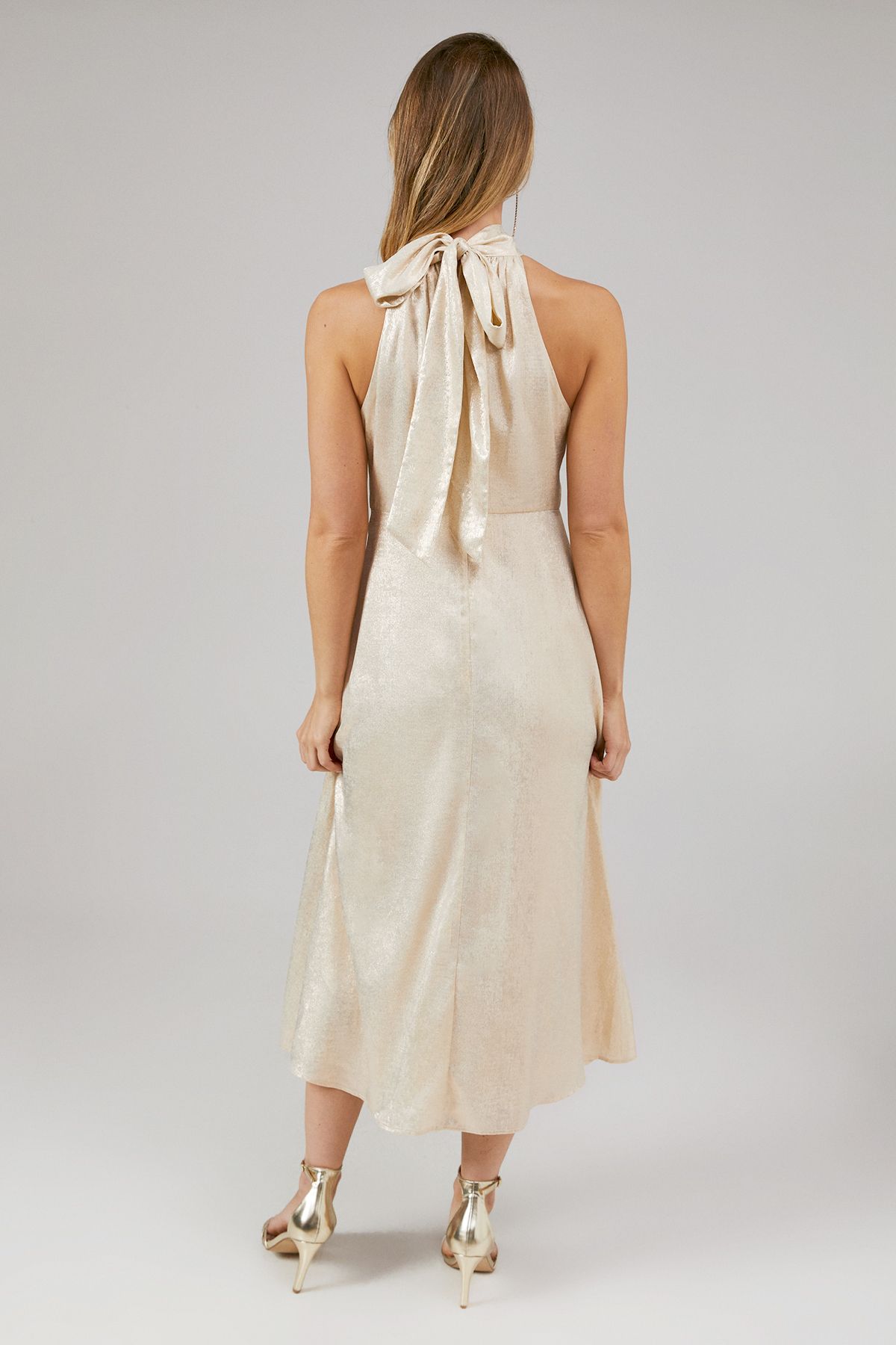 Oasis Shimmer Chiffon Halterneck Bridesmaid Dress Gold image 3