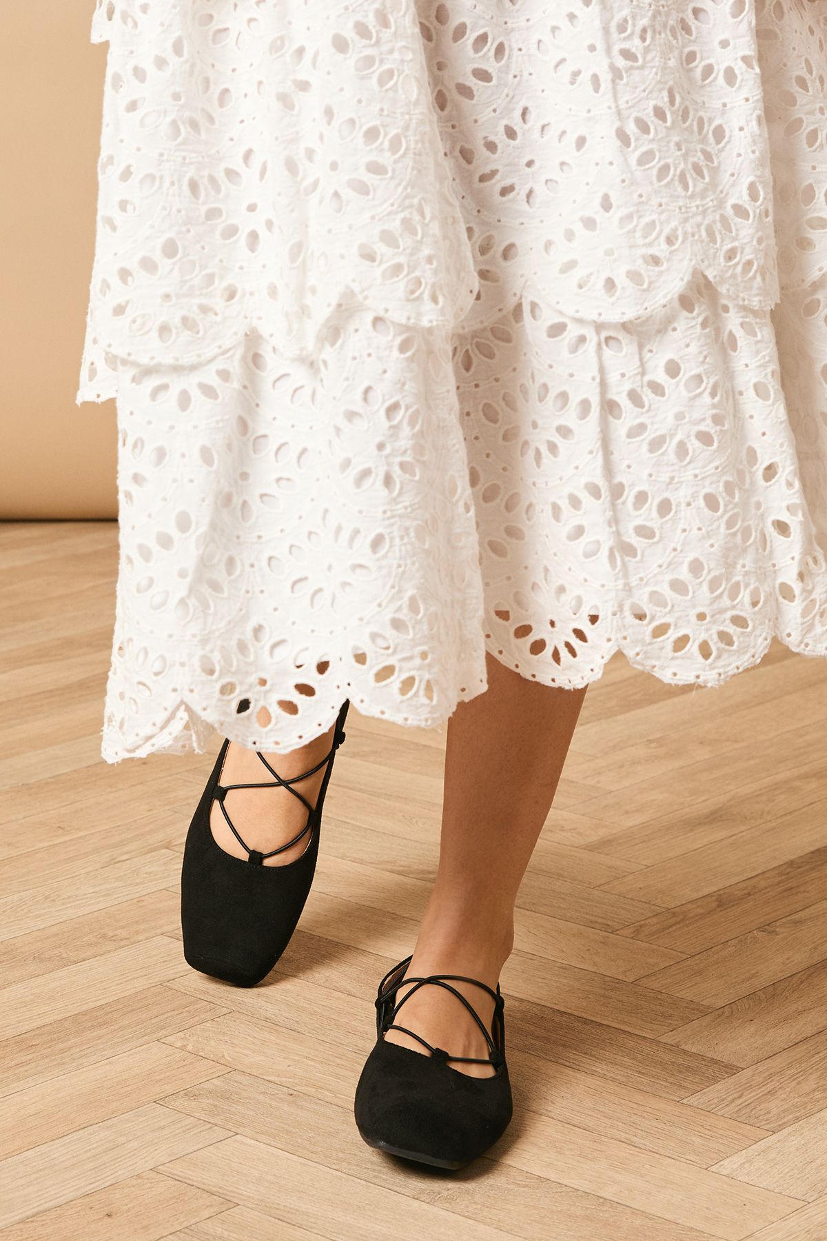 Oasis Damarra Elasticated Faux Suede Square Block Toe Ballet Pumps Black image 3