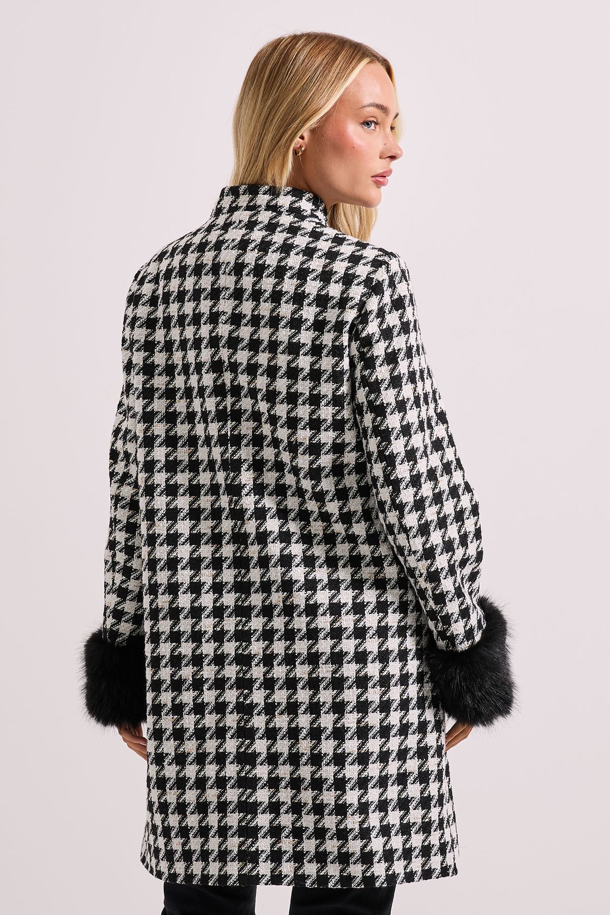 Dorothy Perkins Houndstooth Fur Cuff Detail Mini Coat Mono image 3