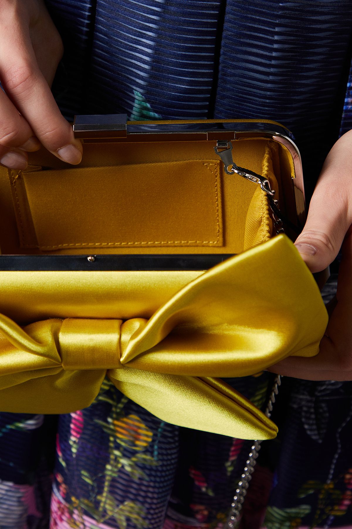 Coast Azalea Satin Bow Detail Clutch Bags Chartreuse image 4