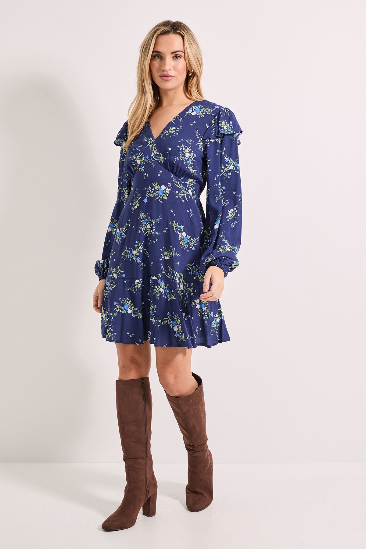 Dorothy Perkins Frill Detail Blouson Sleeve Tie Back Tiered Printed Mini Dress Purple image 2