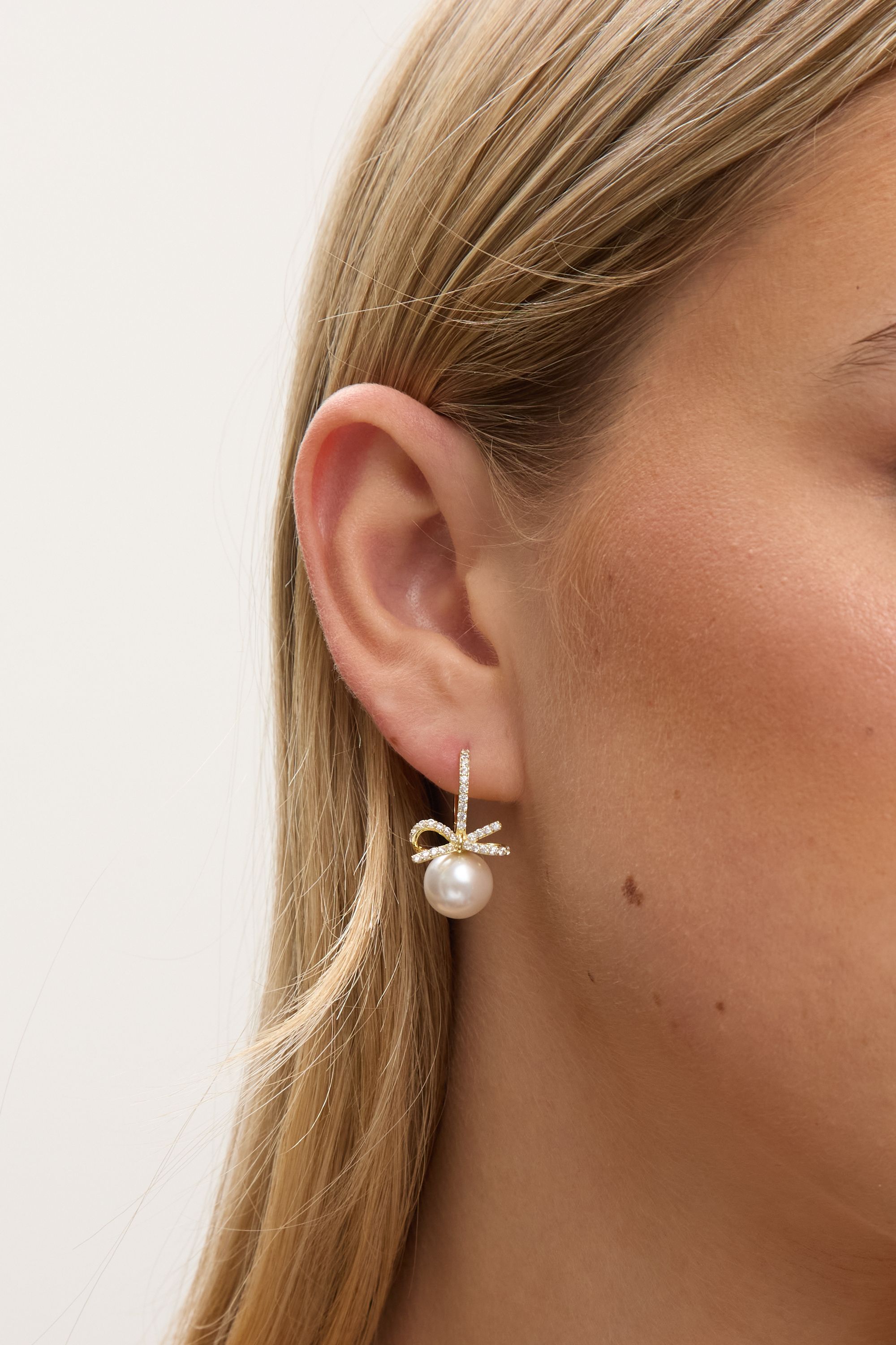 Jon Richard Gold Plated Crystal Bow and Pearl Hoops image 2