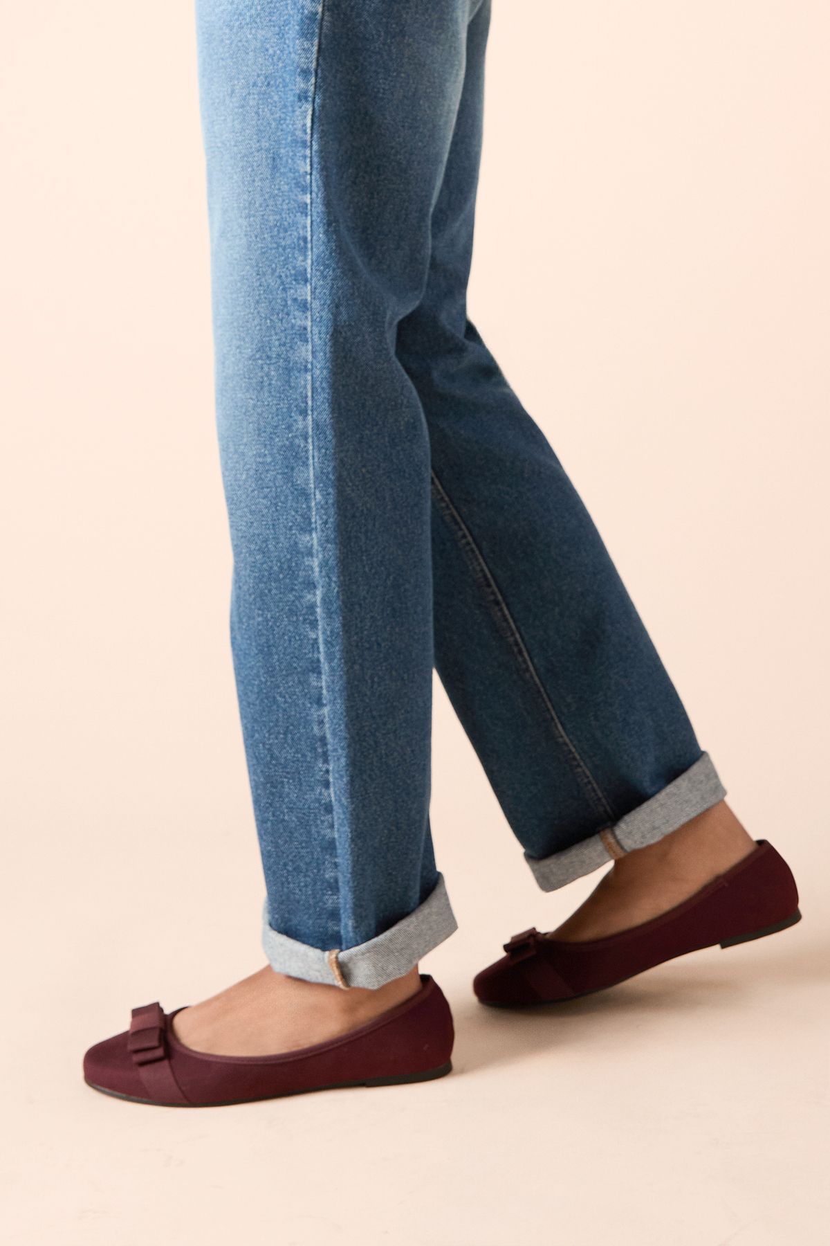 Dorothy Perkins Wide Fit Paris Bow Detail Ballet Pumps Oxblood image 3