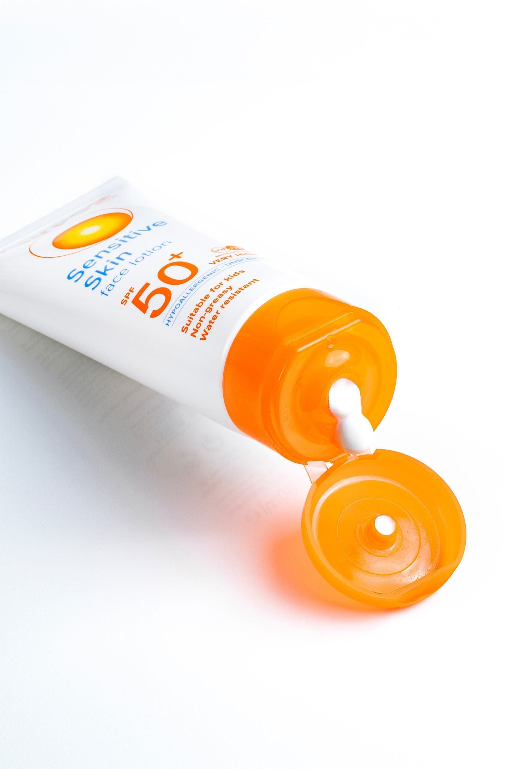 Calypso Sensitive Skin Face Lotion SPF50+ image 3