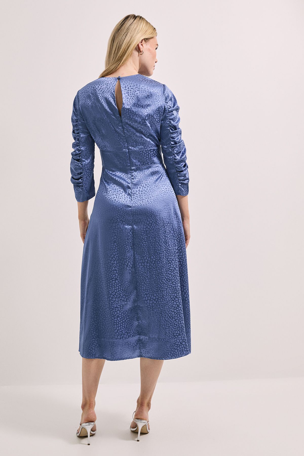 Dorothy Perkins DP Luxe Animal Satin Jacquard Long Sleeve Midi Dress Blue image 3