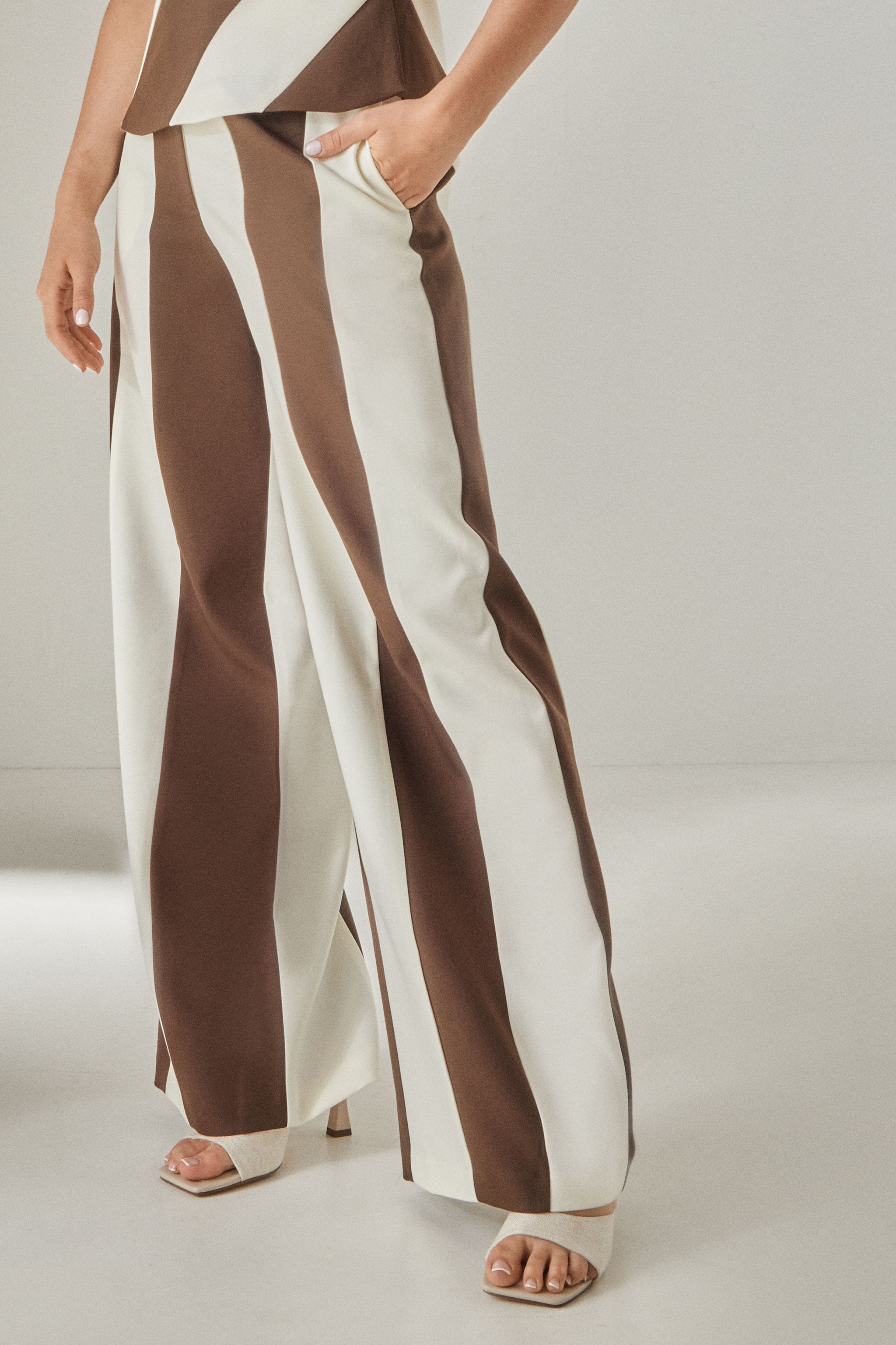 NastyGal Stripe Tailored Pants Chocolate image 4