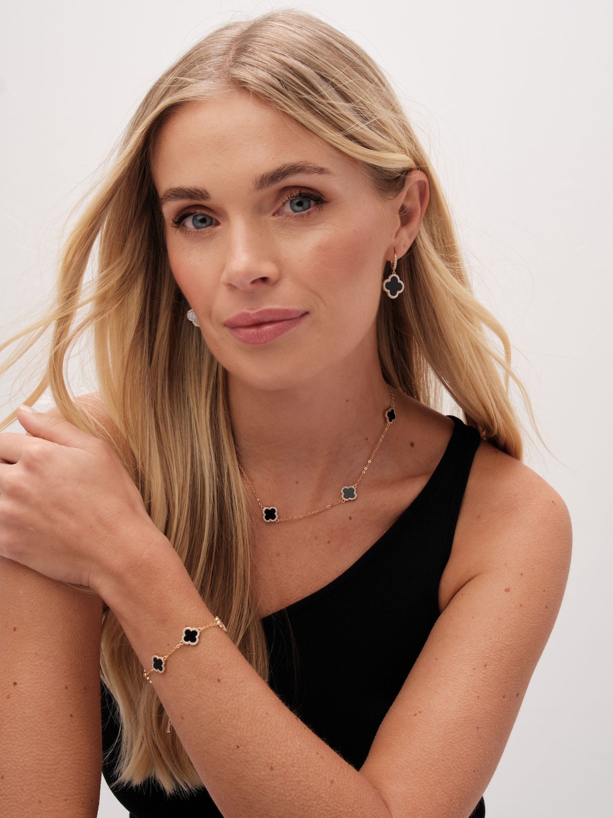 Jon Richard Gold Plated Jet Enamel Clover Bracelet image 4