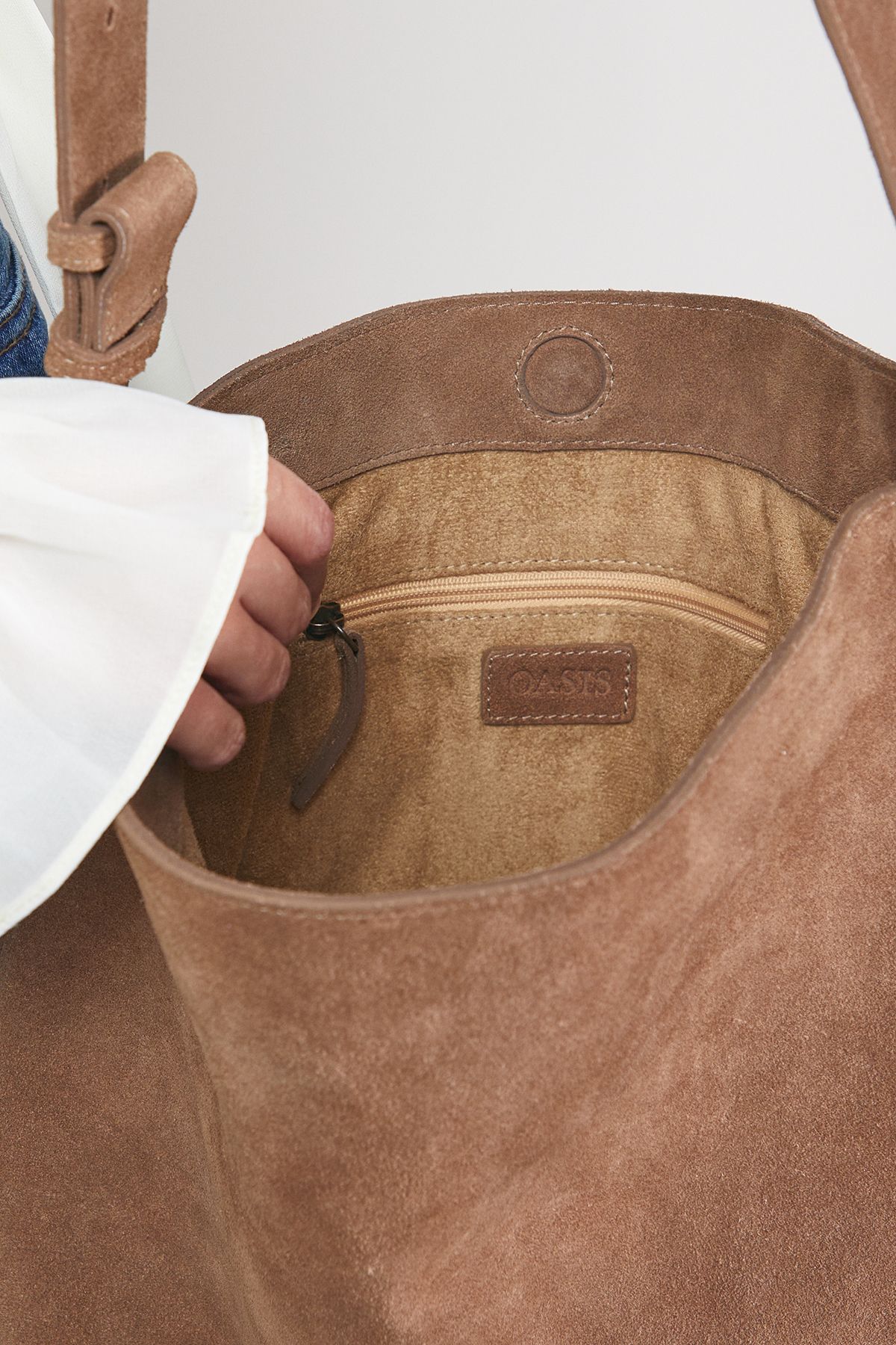 Oasis Carlie Suede Slouch Tote Bag Tan image 3