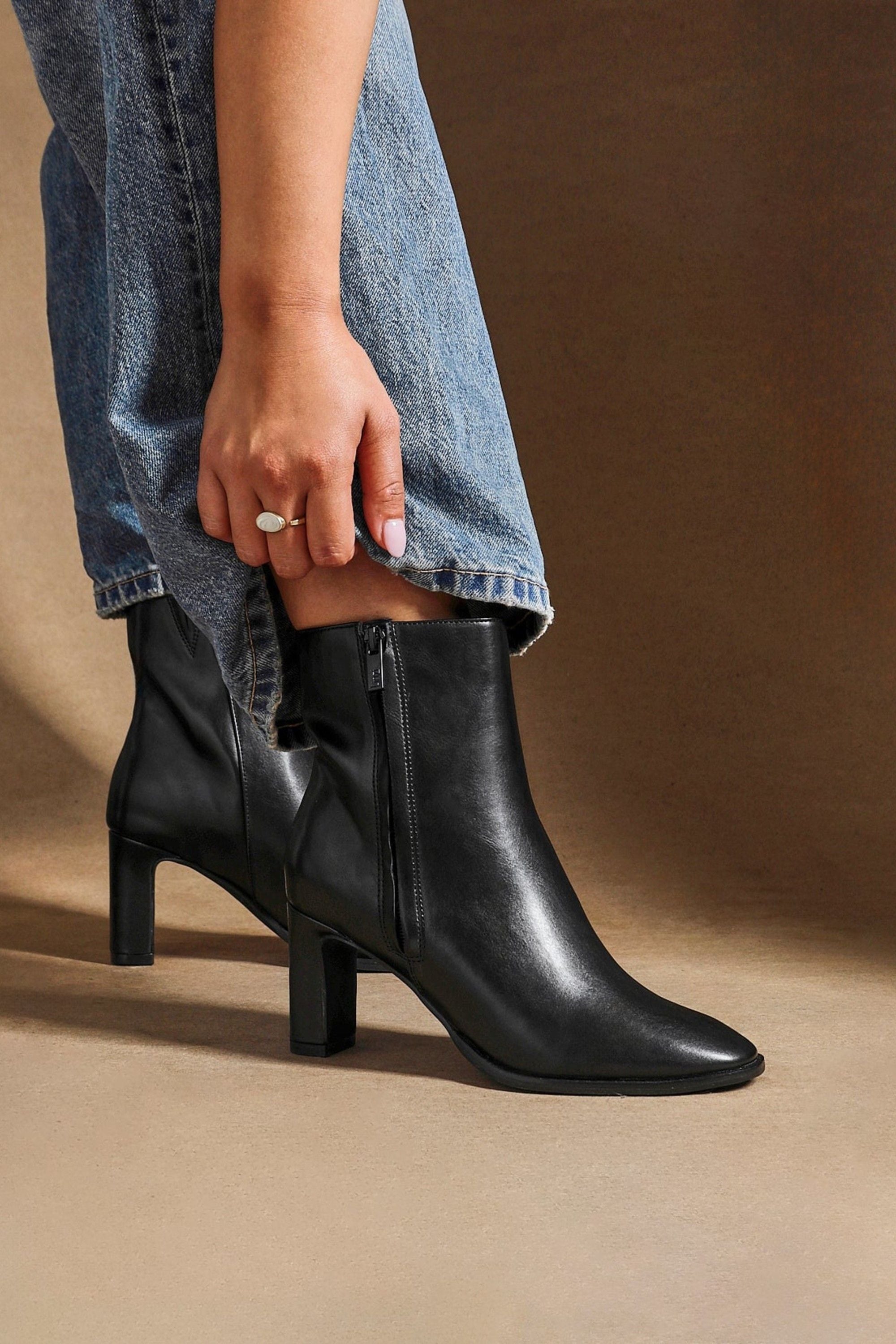 Linzi Jonas Black Faux Leather Block Heel Ankle Boot image 2