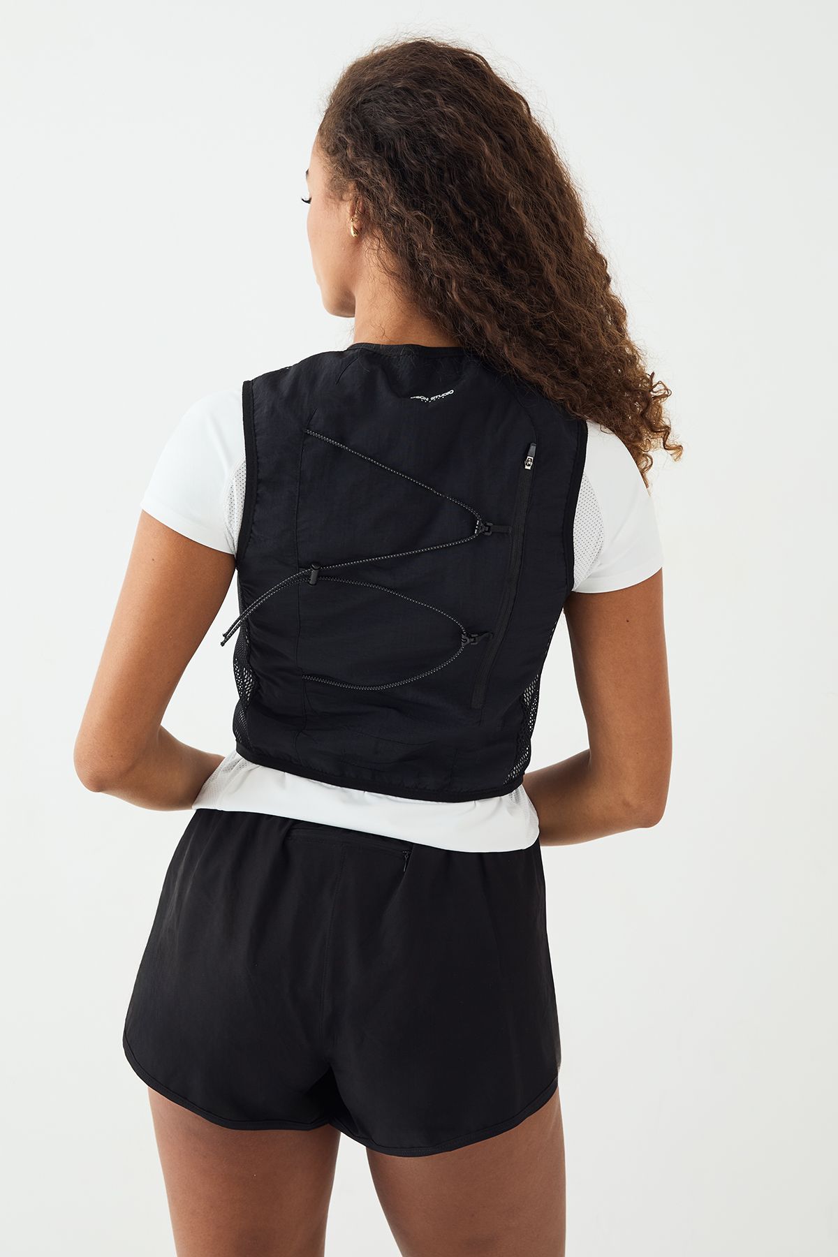DSGN Studio DSGN Studio Reflective Hydration Running Vest Black image 2
