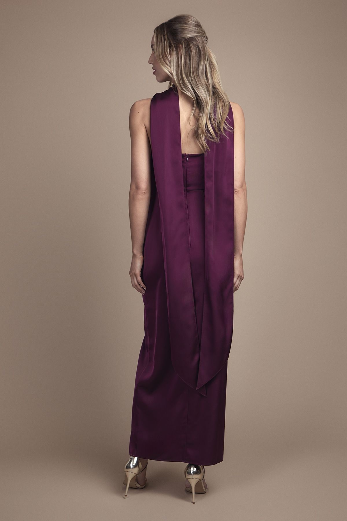 Oasis Oasis Strappy Satin Maxi Bridesmaid Dress with Scarf Grape image 4