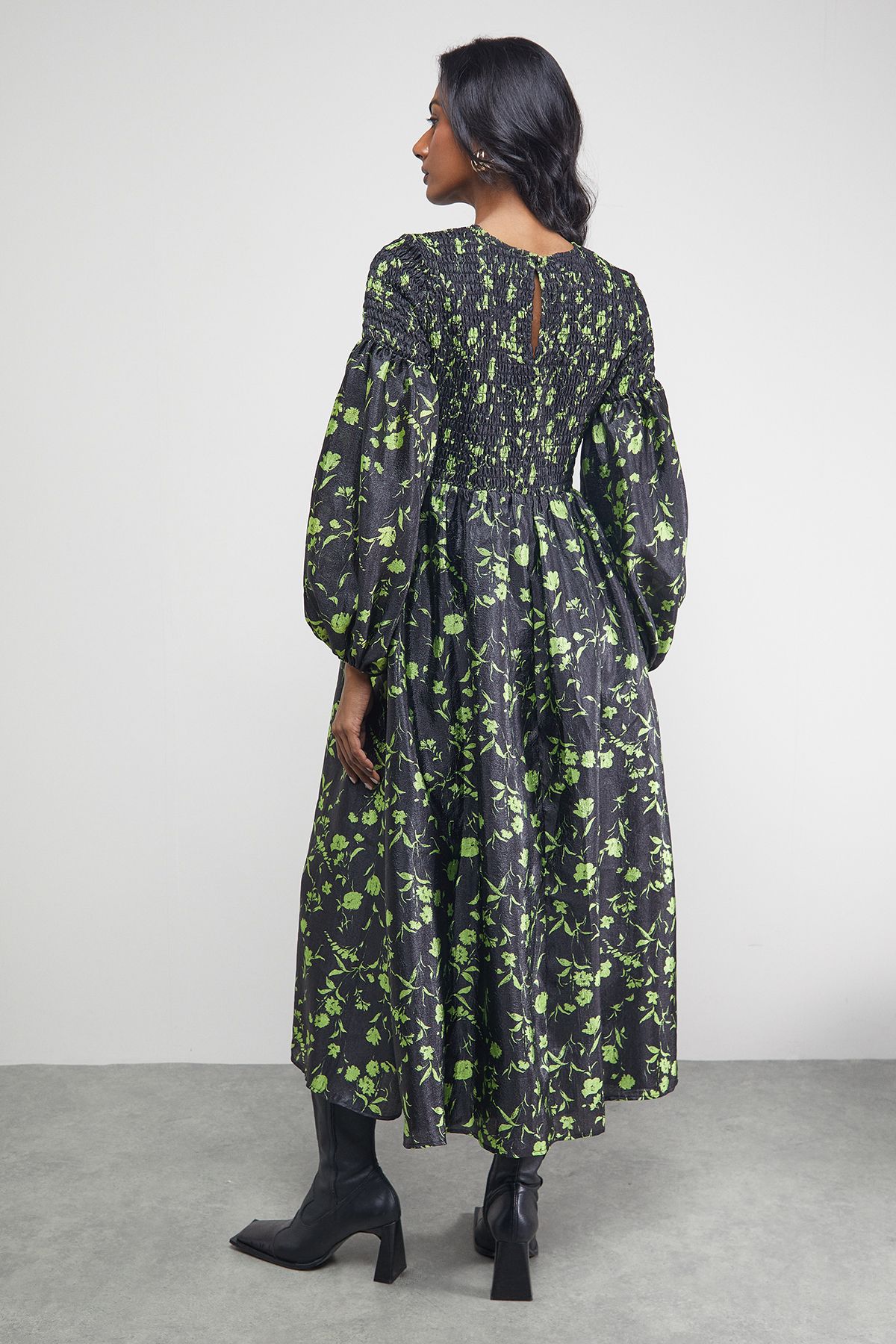 Warehouse Petite Textured Organza Shirred Midaxi Dress Lime image 3